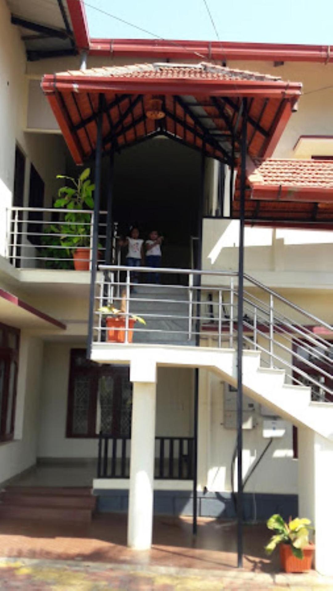 Bota Royal Luxury Suites,Koppa