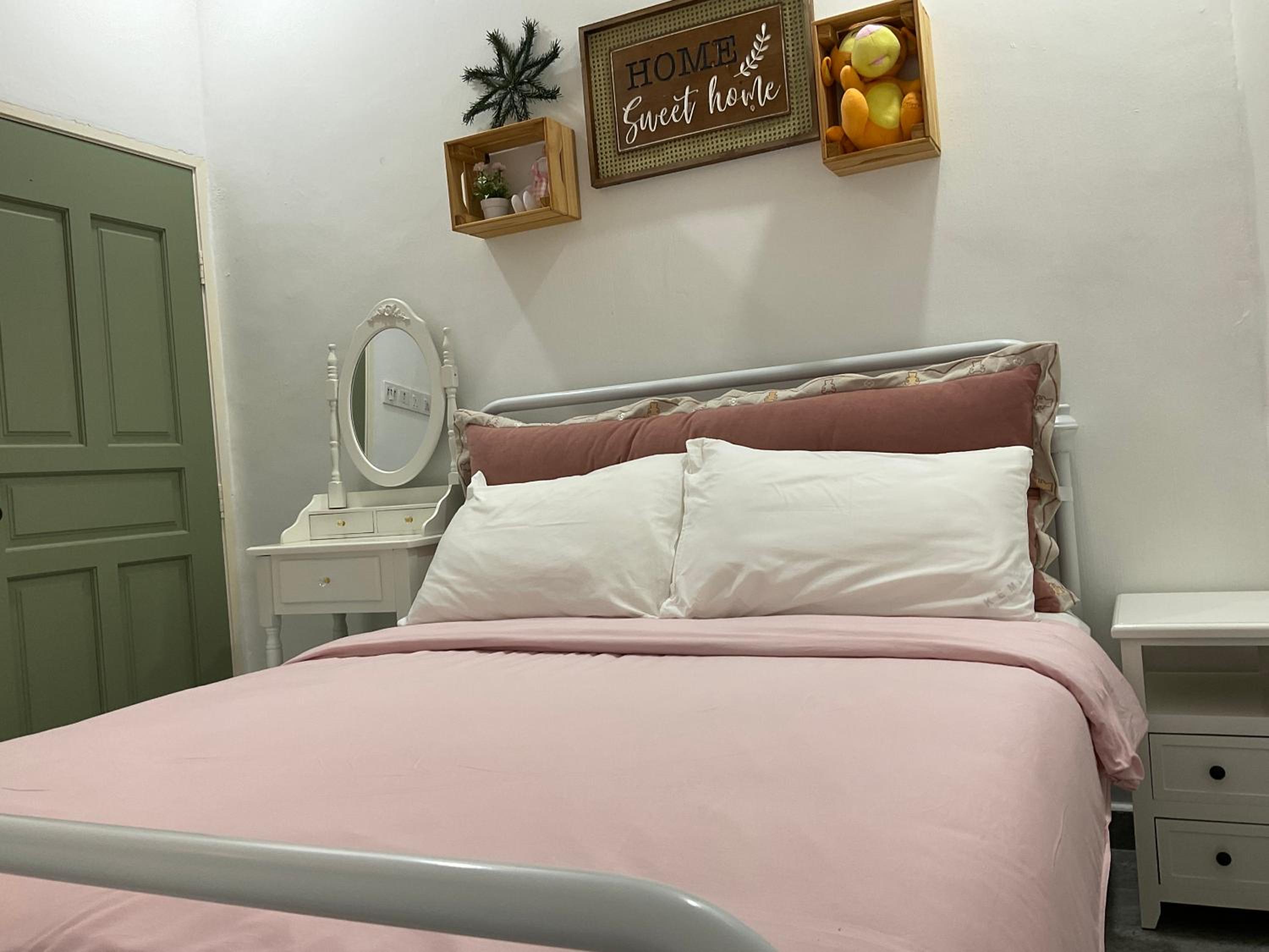Jessie Home photo 2