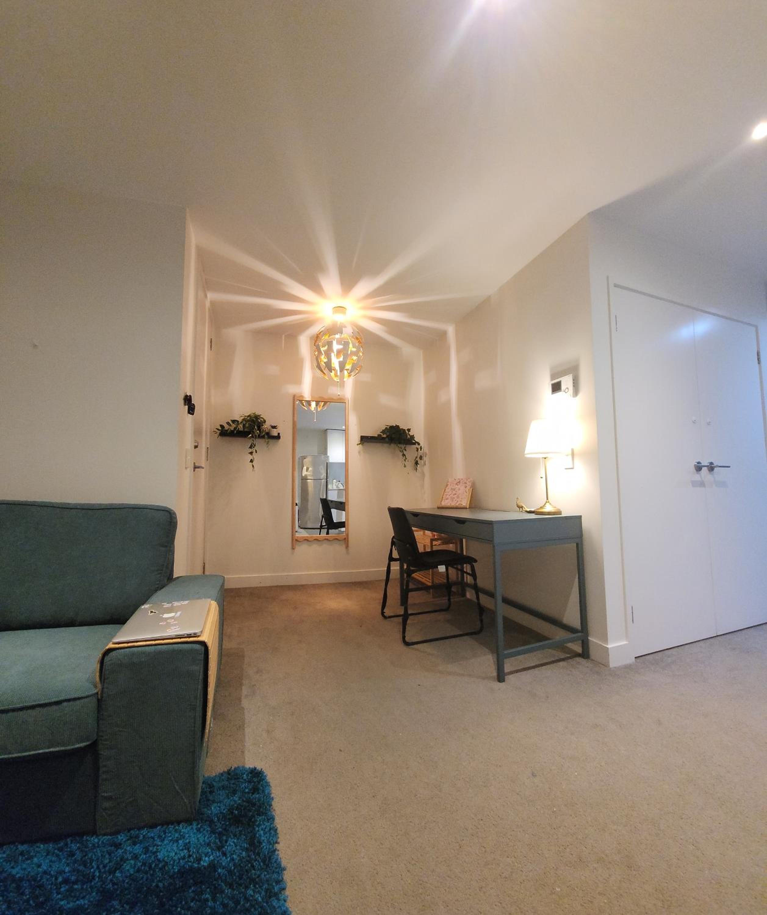 Comfy 2 bed appt in central werribee