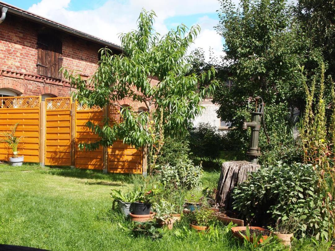NEU Fewo im Bauernhaus mit idyllischem Innenhof und Naturgarten