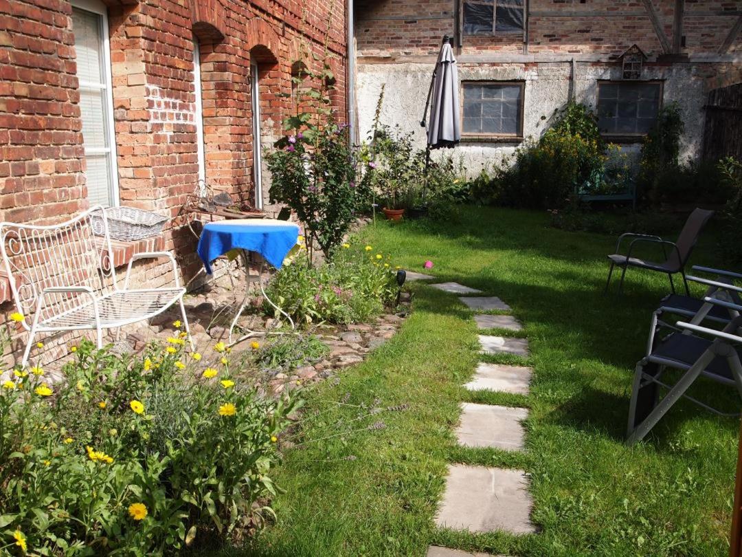NEU Fewo im Bauernhaus mit idyllischem Innenhof und Naturgarten