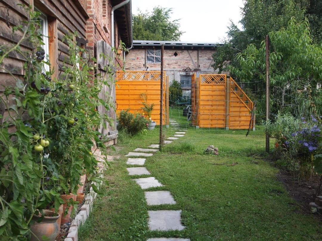 NEU Fewo im Bauernhaus mit idyllischem Innenhof und Naturgarten