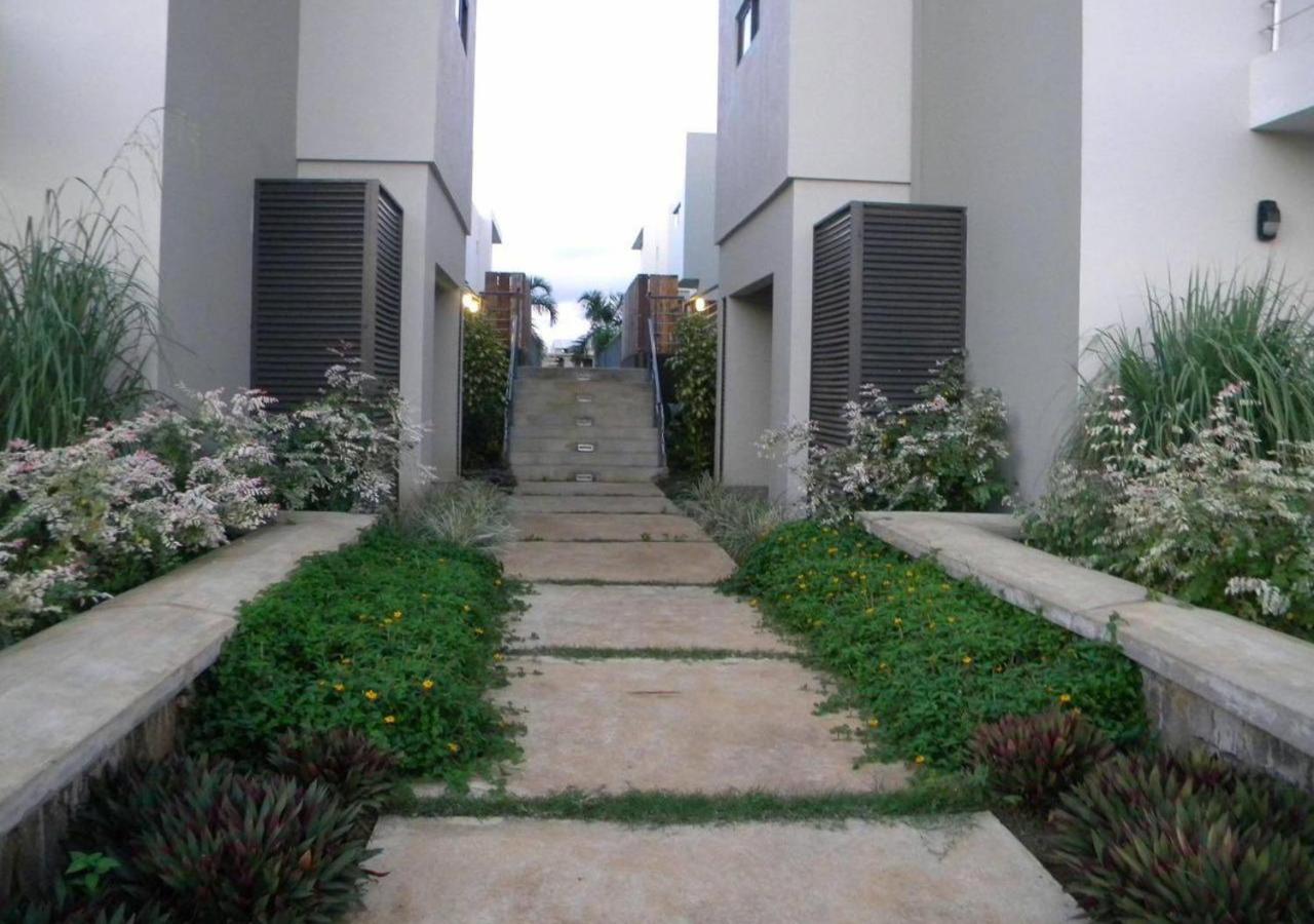 Modern Villa in Grand Bay - Short Walk to Beach photo 3