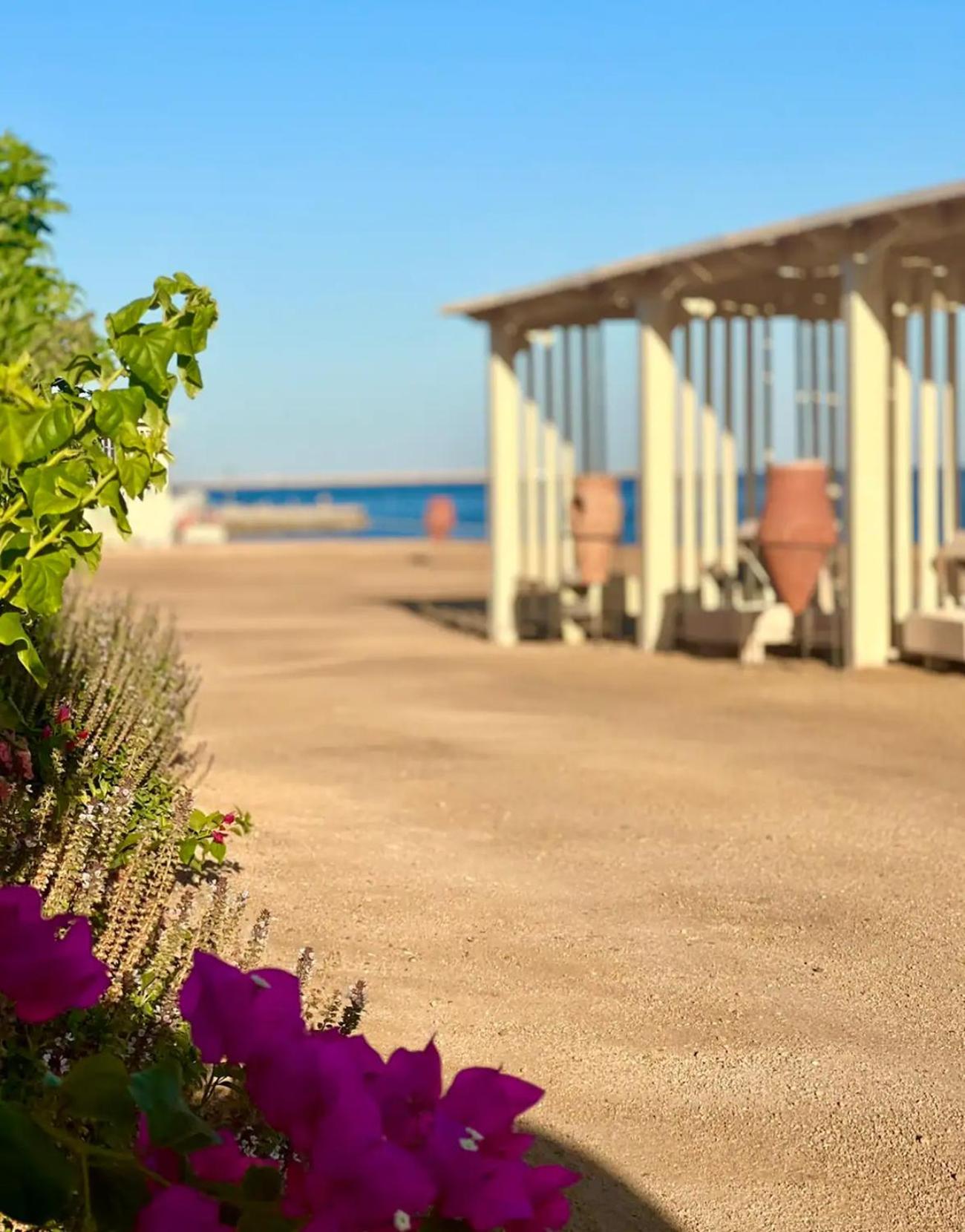 Hotel Room in Princess Resort With Beach Acces & Free Wi-fi I Near Air port view 2