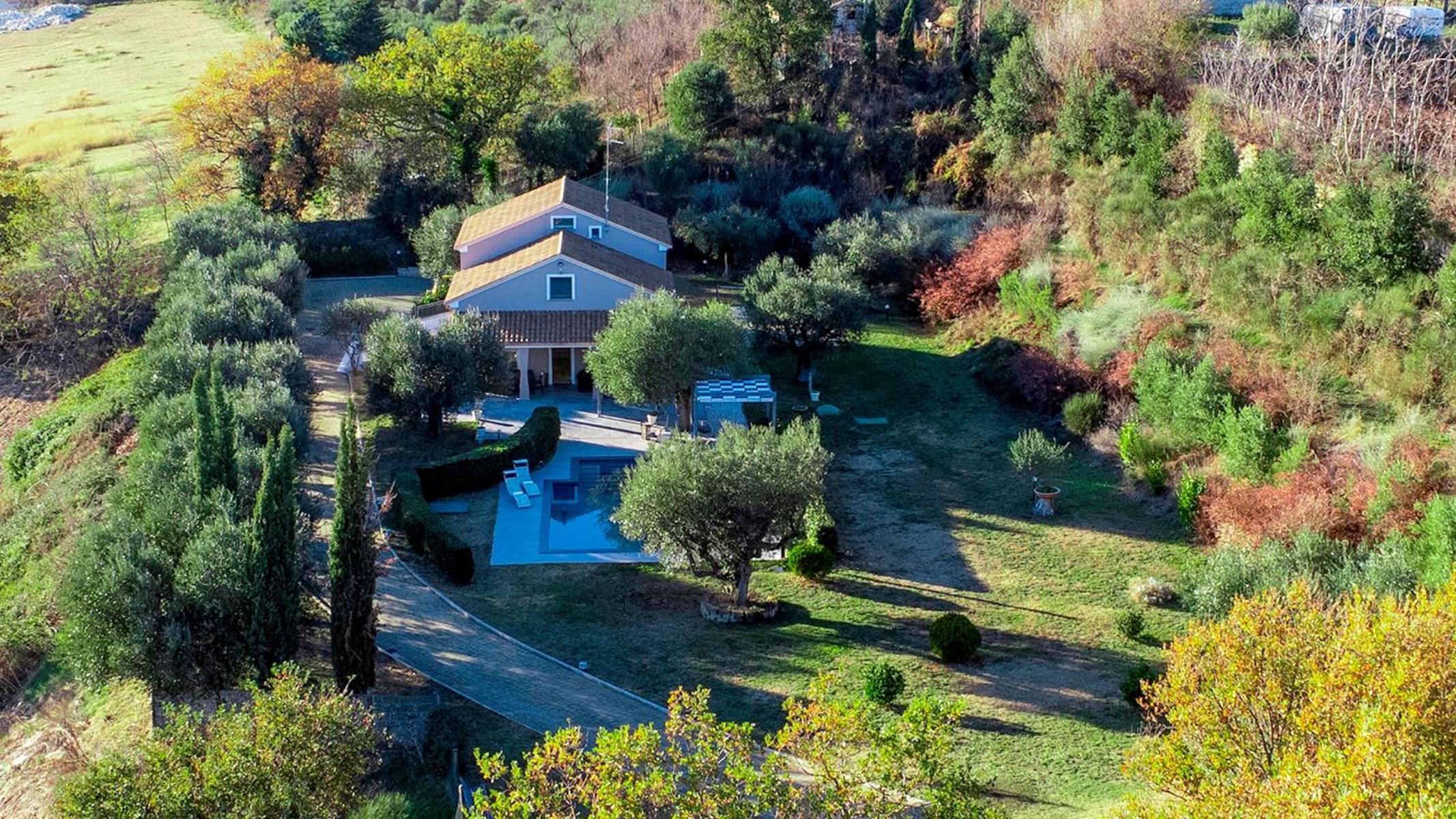 VILLA DELLE GINESTRE 9&2, Emma Villas