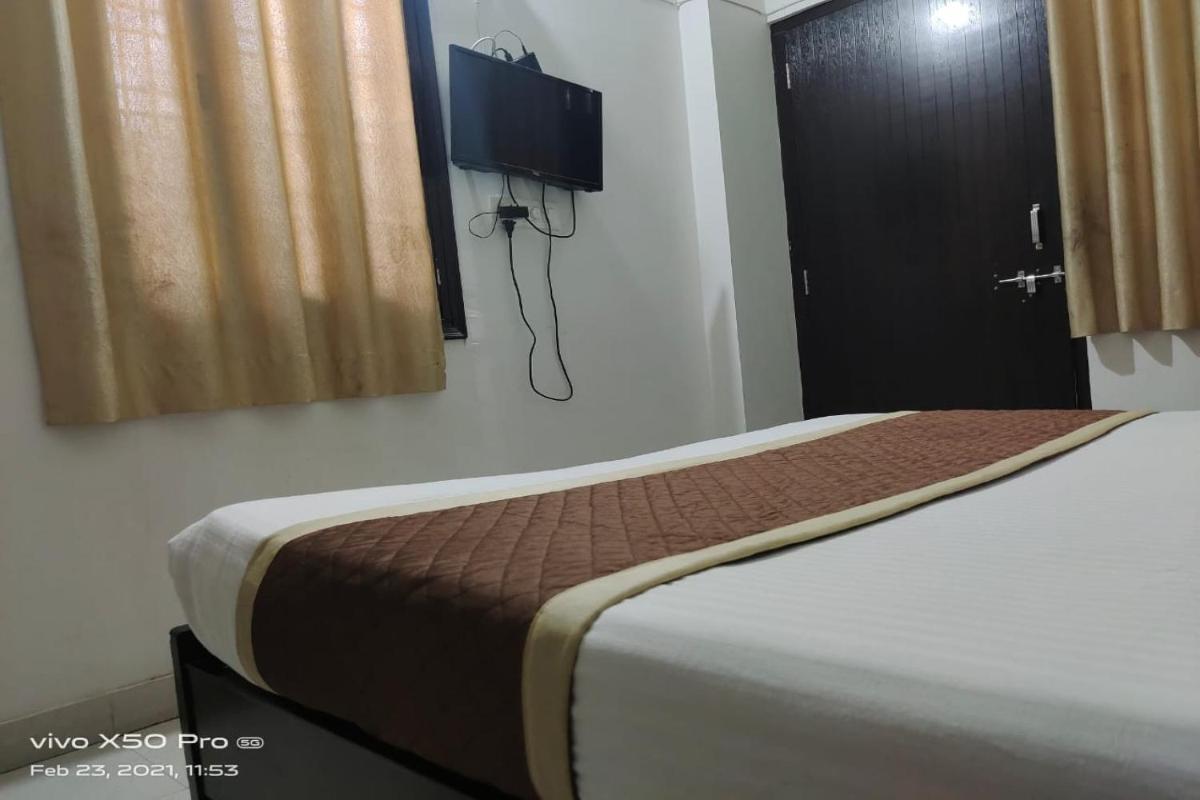 Capital O 82629 Hotel Prithvi Lok view 5
