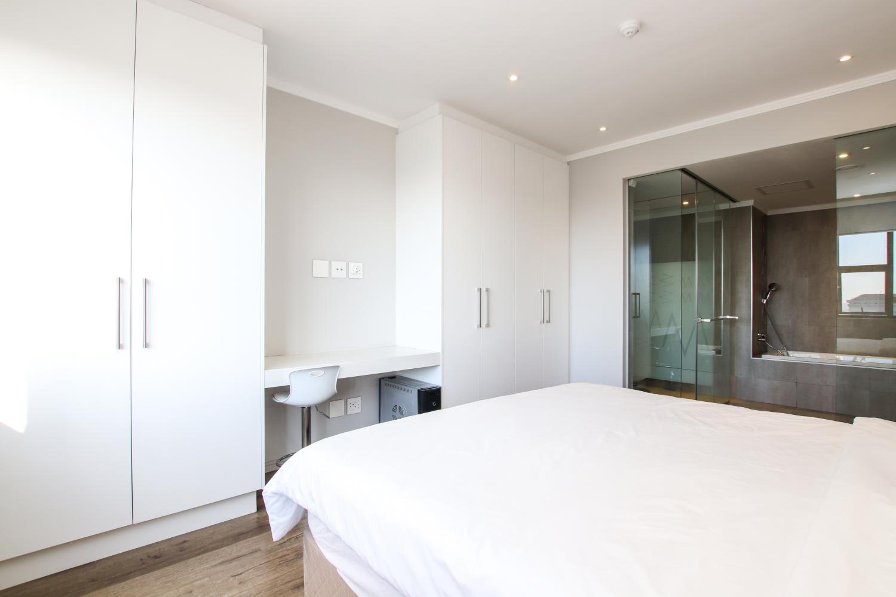 Sandton Smart Apartment Twelve