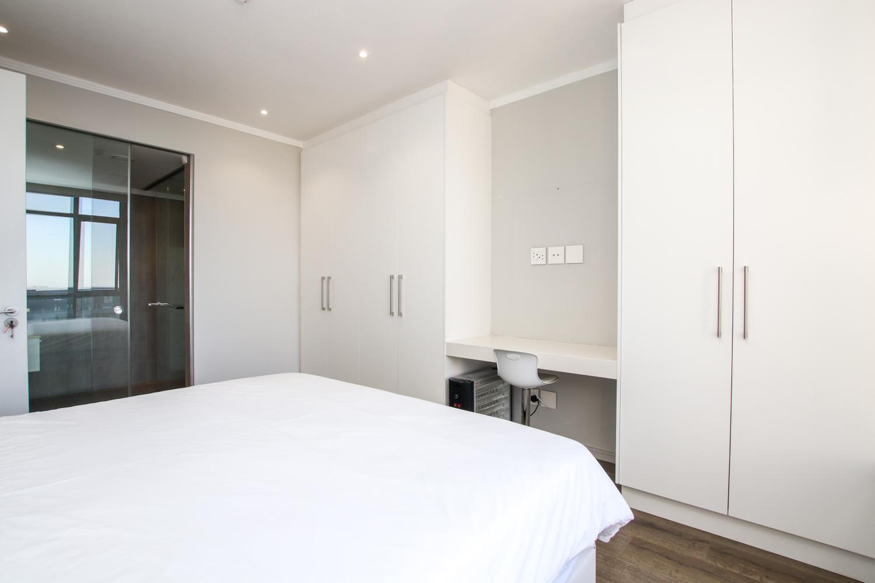 Sandton Smart Apartment Twelve