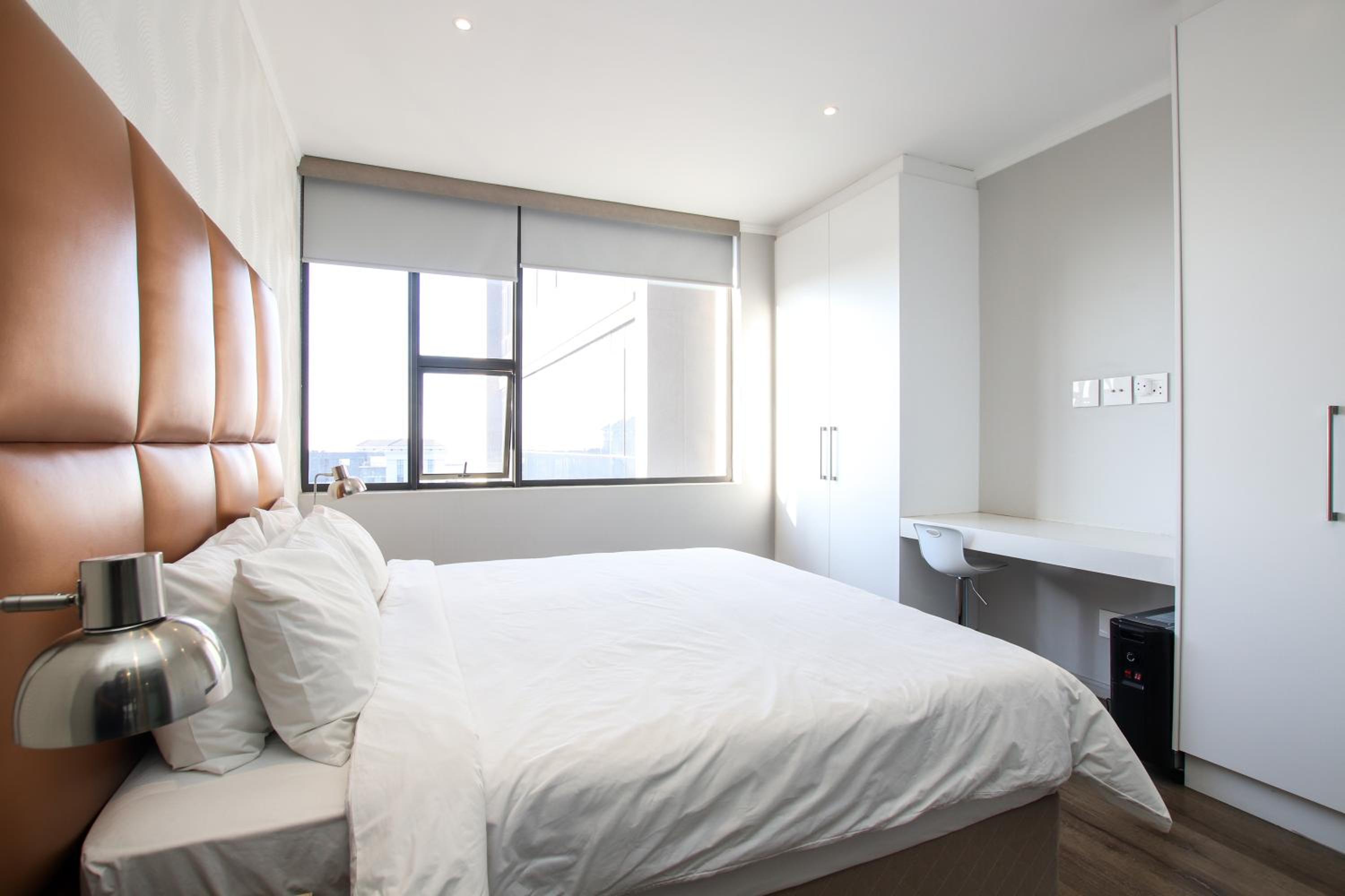 Sandton Smart Apartment Twelve
