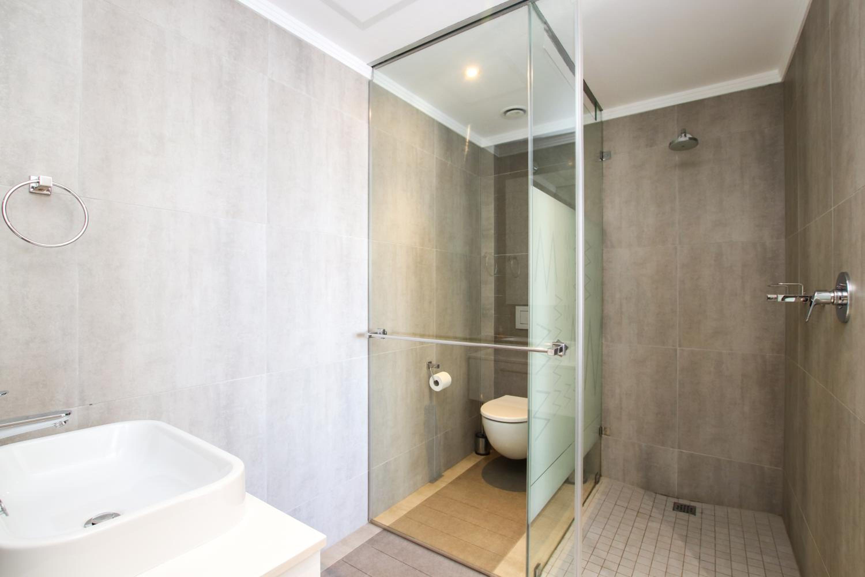 Sandton Smart Apartment Twelve