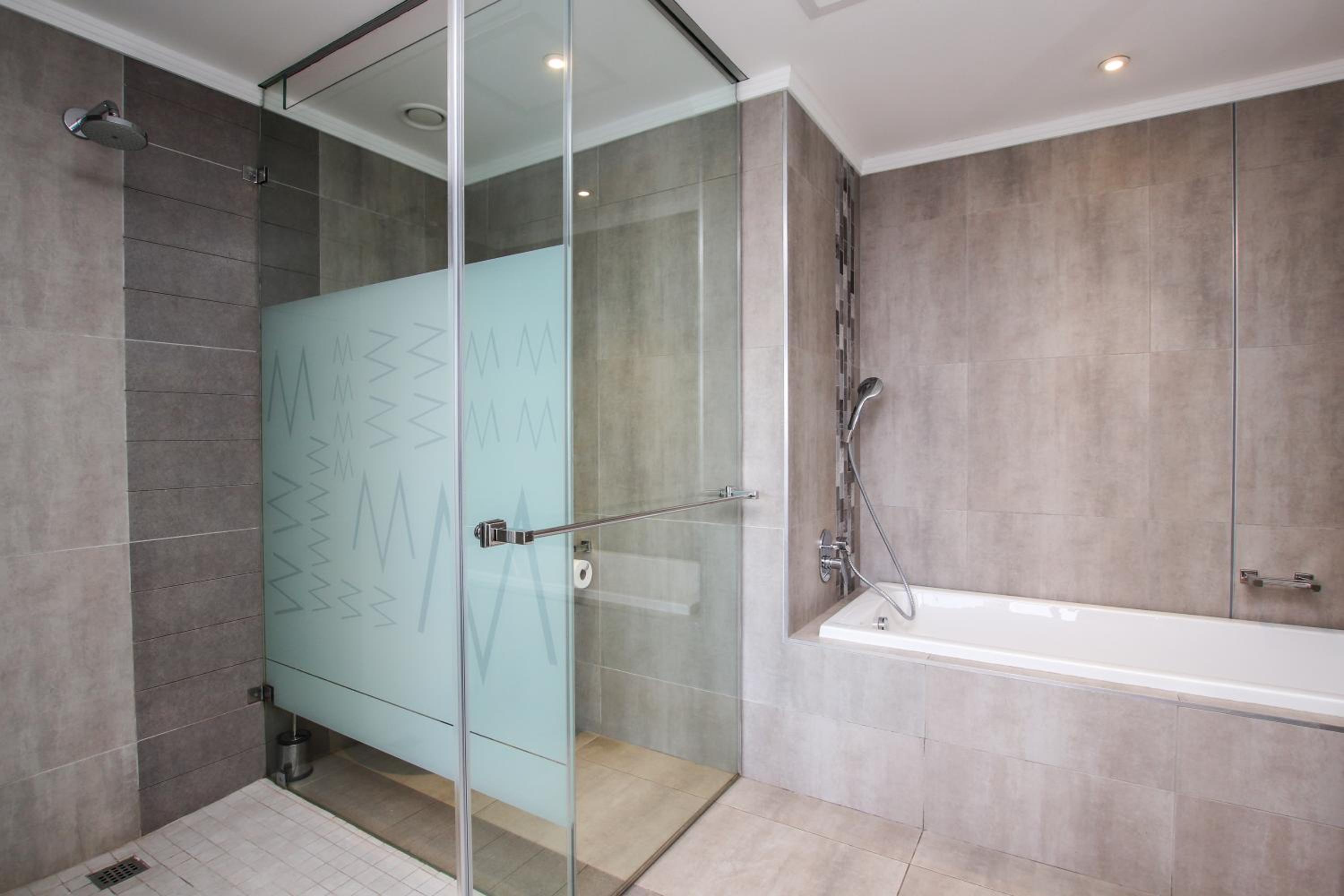 Sandton Smart Apartment Twelve