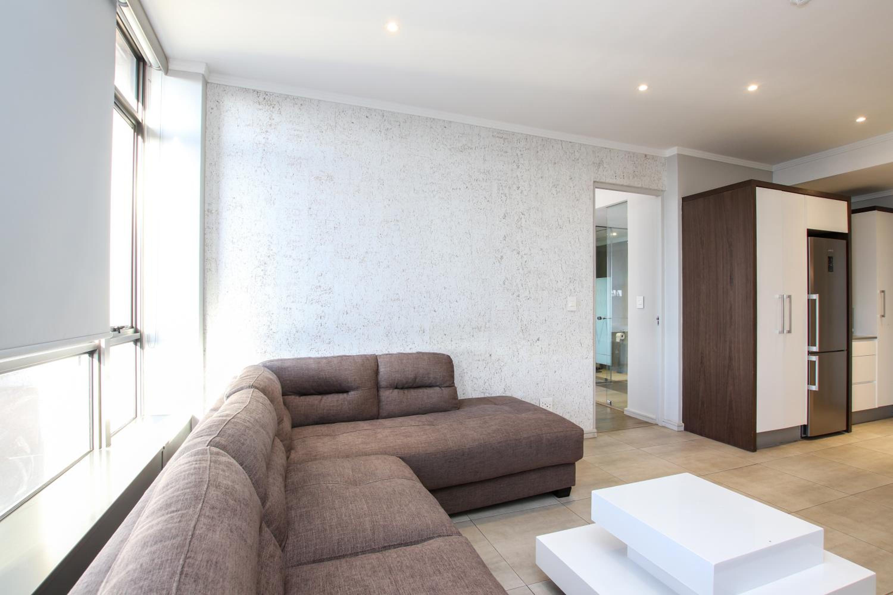 Sandton Smart Apartment Twelve