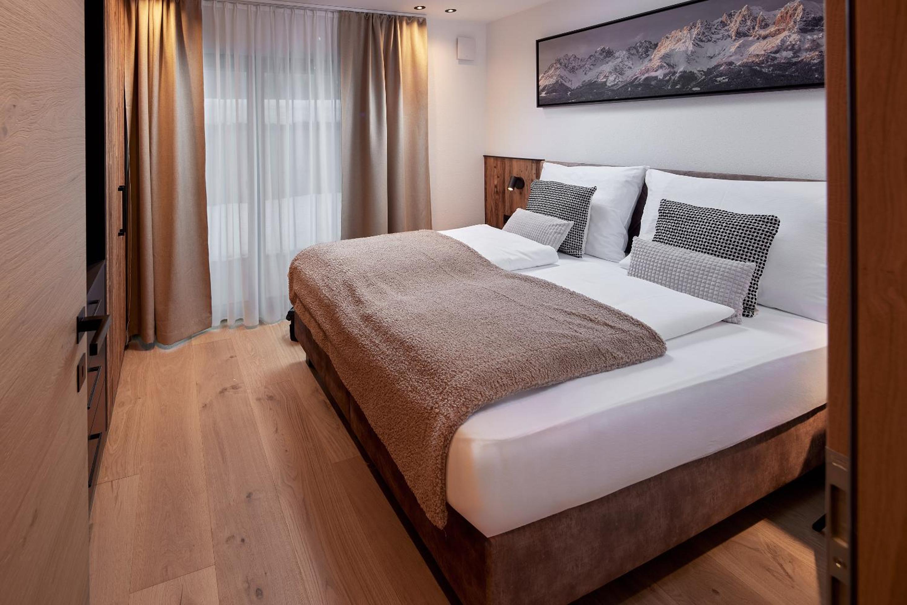 Alpin Residenzen Eichenheim Aurach bei Kitzbühel by Alpina-Holiday