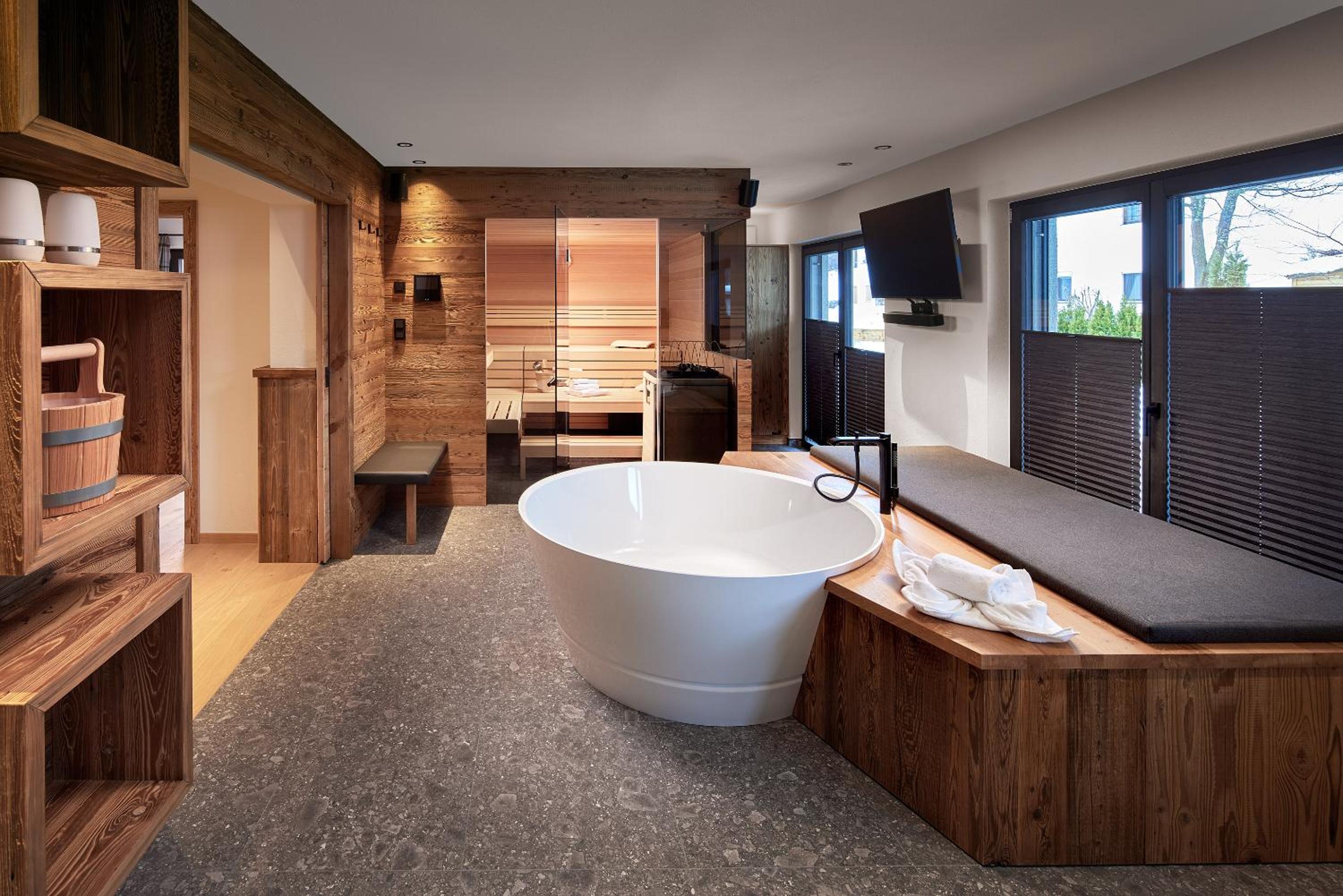 Alpin Residenzen Eichenheim Aurach bei Kitzbühel by Alpina-Holiday
