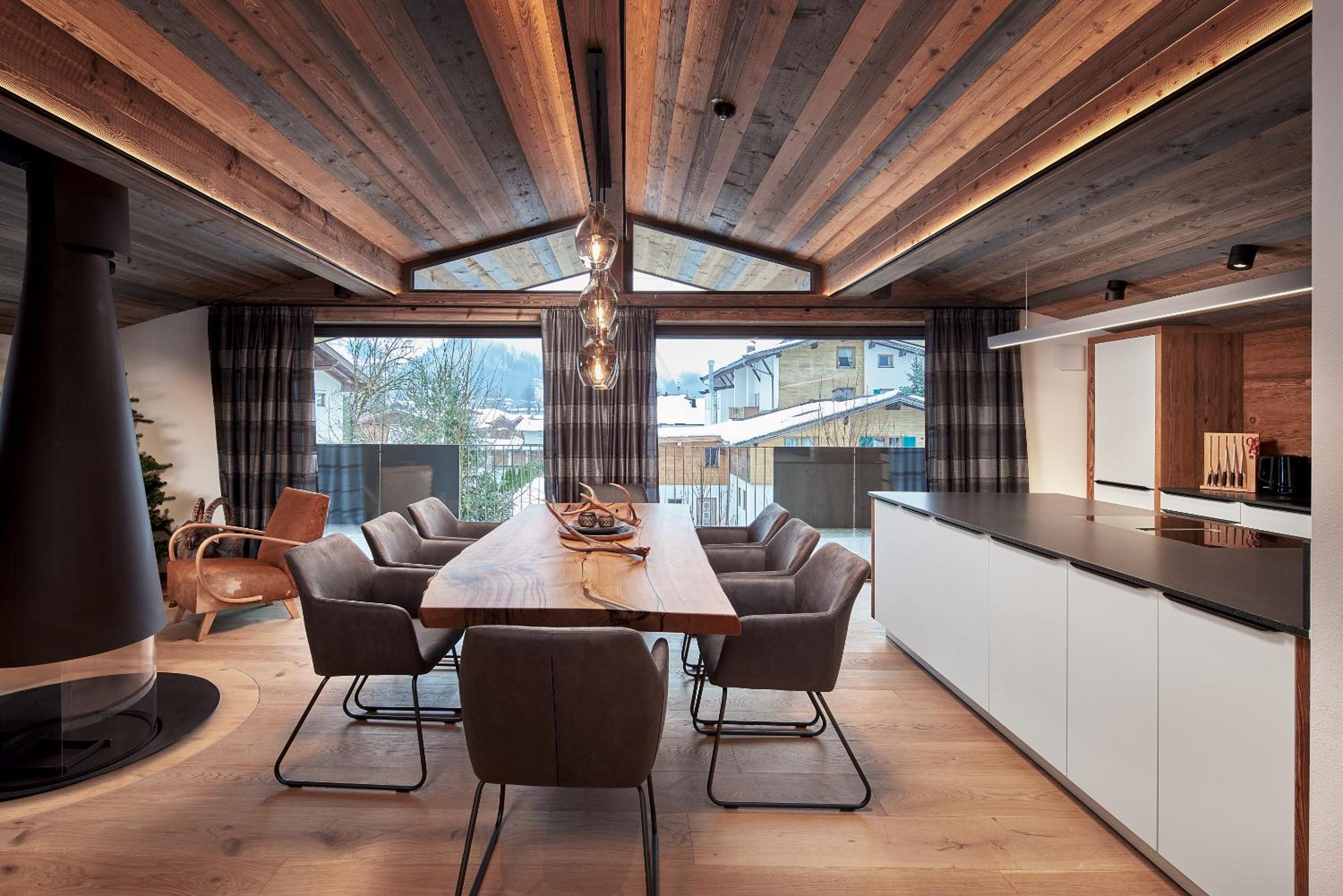 Alpin Residenzen Eichenheim Aurach bei Kitzbühel by Alpina-Holiday