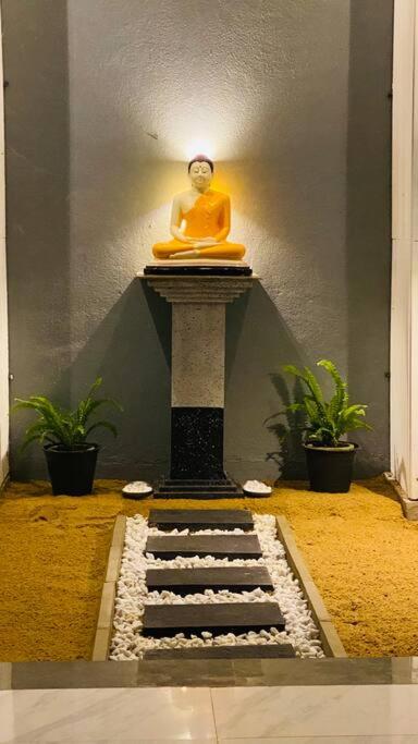 Eden Residence Home Stay Ja Ela near Airport Highway Exit