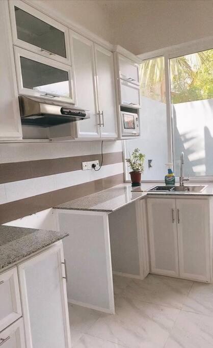 Eden Residence Home Stay Ja Ela near Airport Highway Exit
