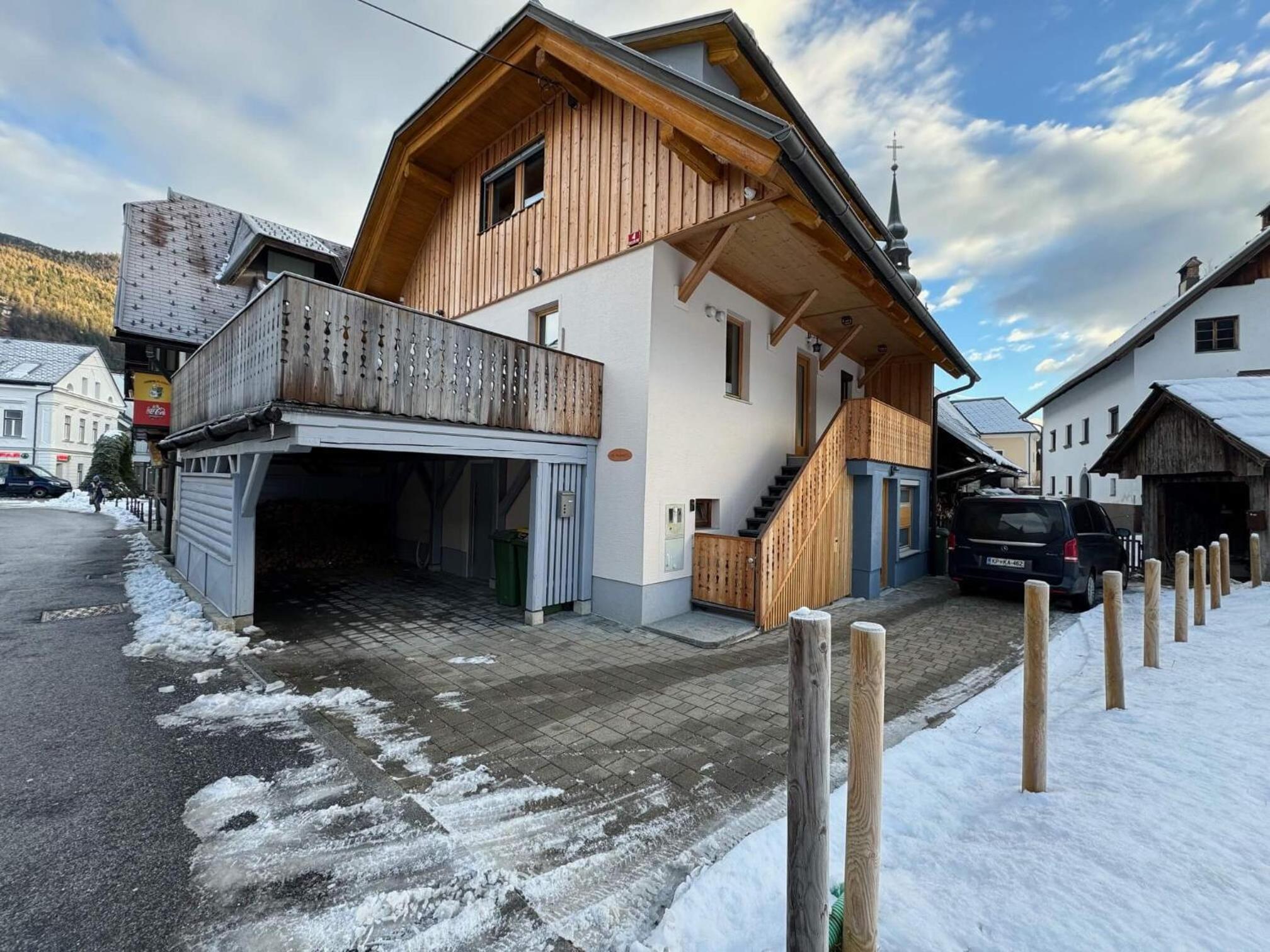 Gloria Holiday - Kranjska Gora Apartments view 2