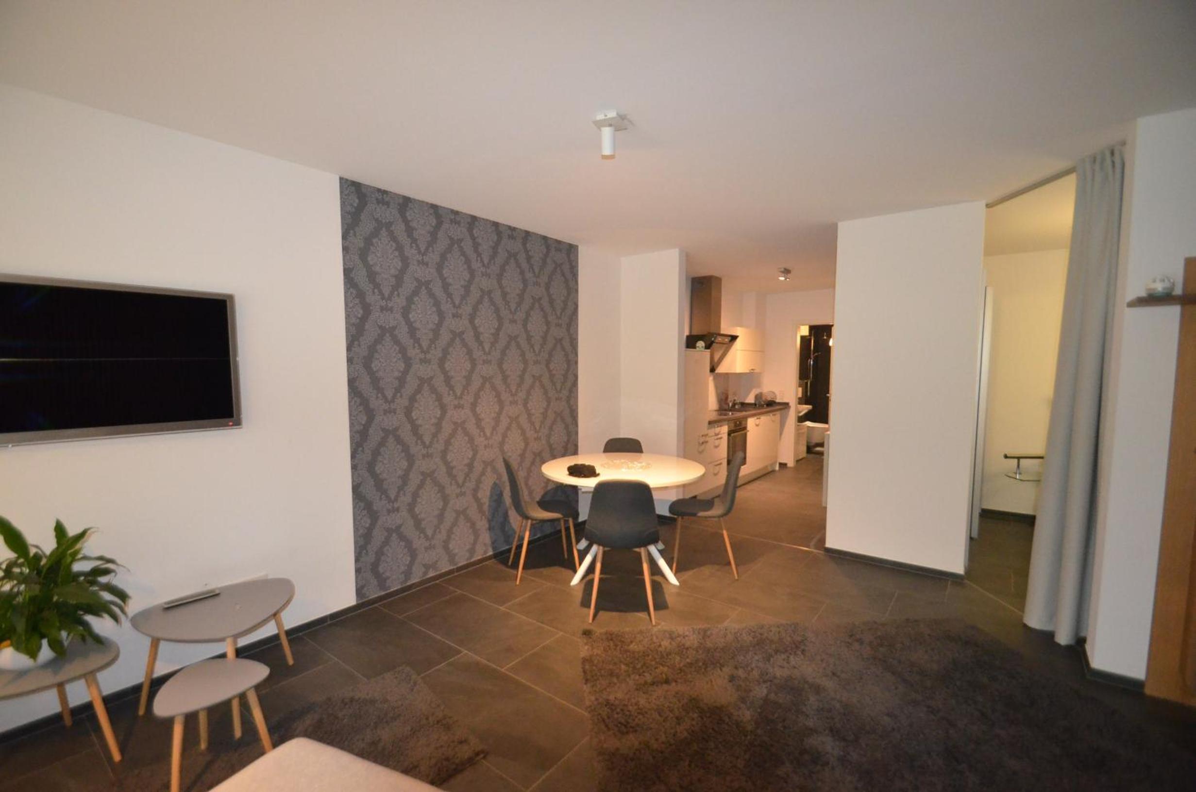 EG Ferienwohnung Merzig Stadt 60 qm PKW Stellplatz im Innenhof