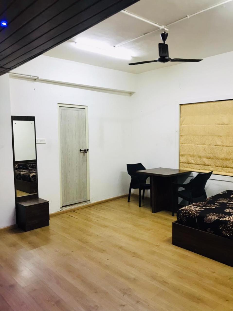 La Suite view 3