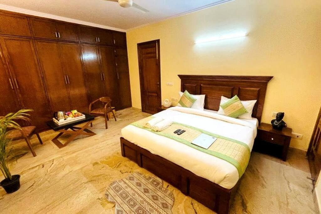 Fortune Home Service Apartment 4Bhk,D-36, Saket view 5
