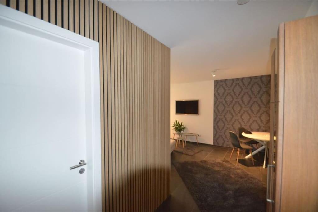 EG Ferienwohnung Merzig Stadt 60 qm PKW Stellplatz im Innenhof