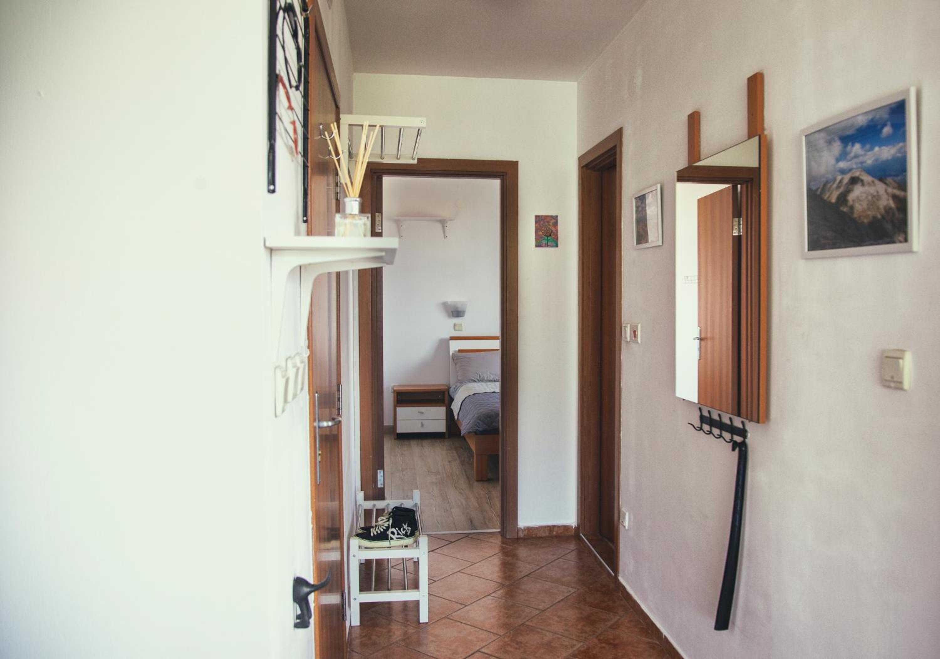 Cozy apartment next to the forest and the gondola