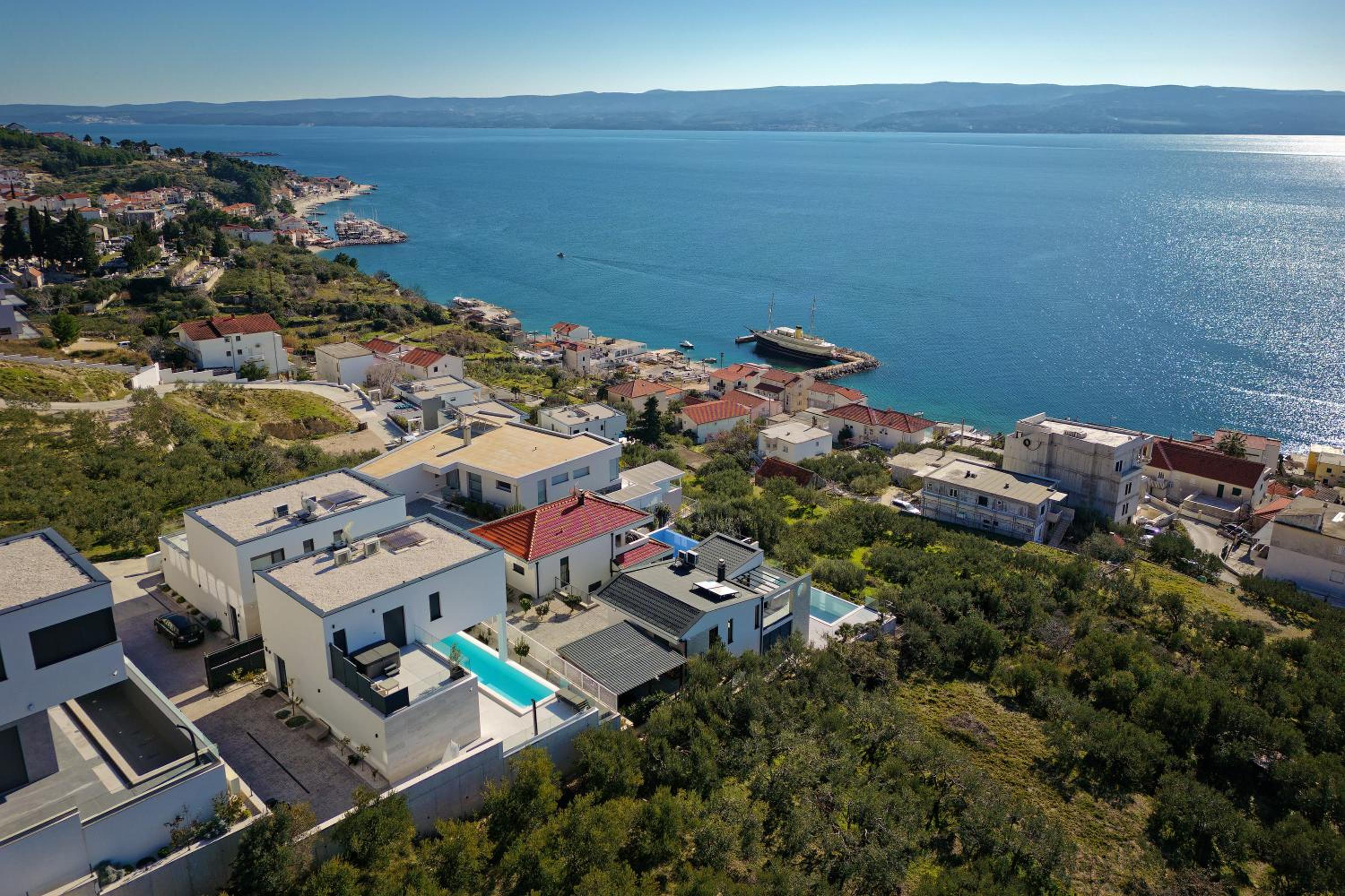 Villa Askana, 3 Bedrooms, 4 Baths, Infinity Pool, Whirlpool, Sea view, Outdoor kitchen view 5