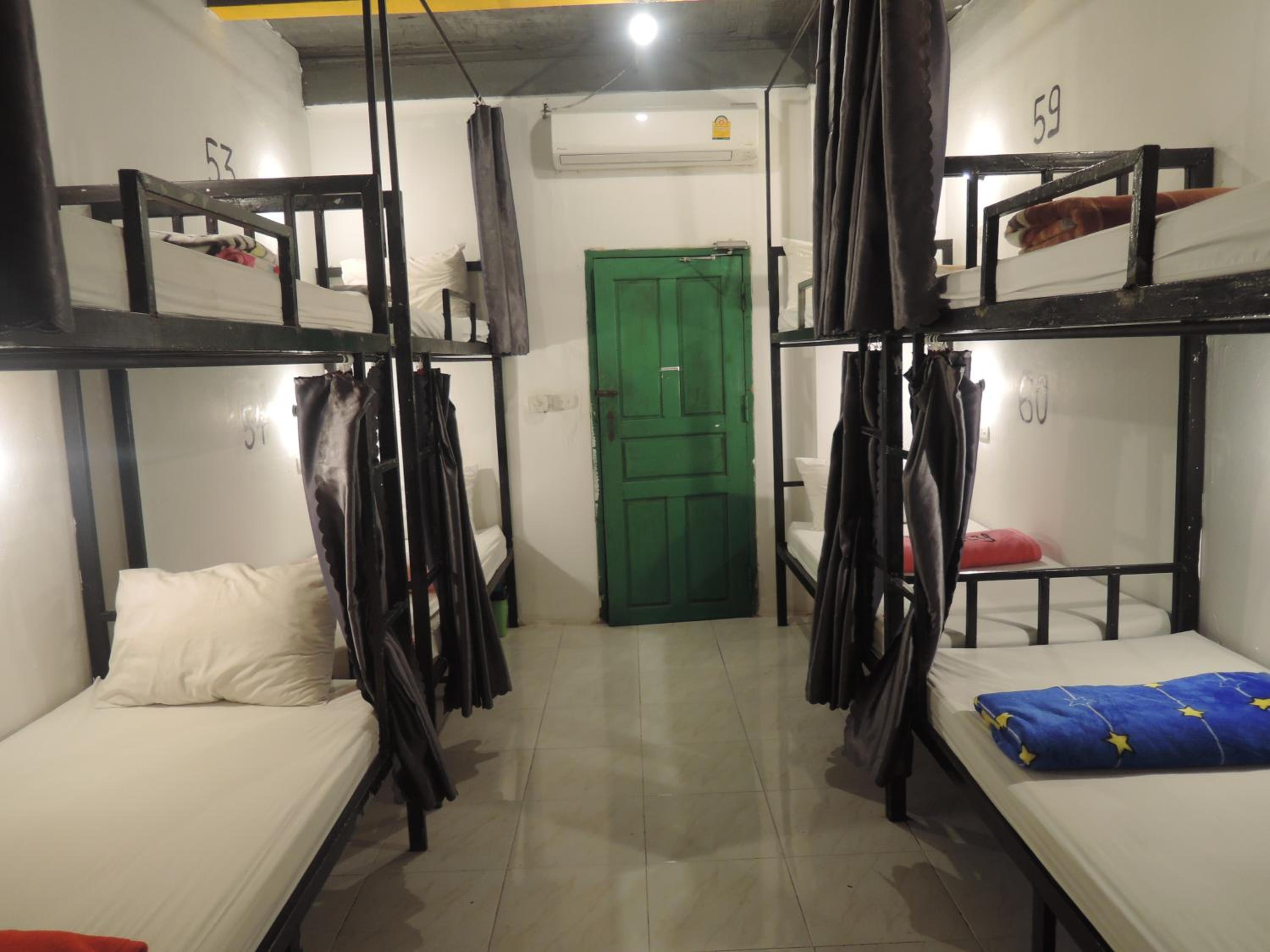 Vangvieng Rock Backpacker Rooftop Hostel