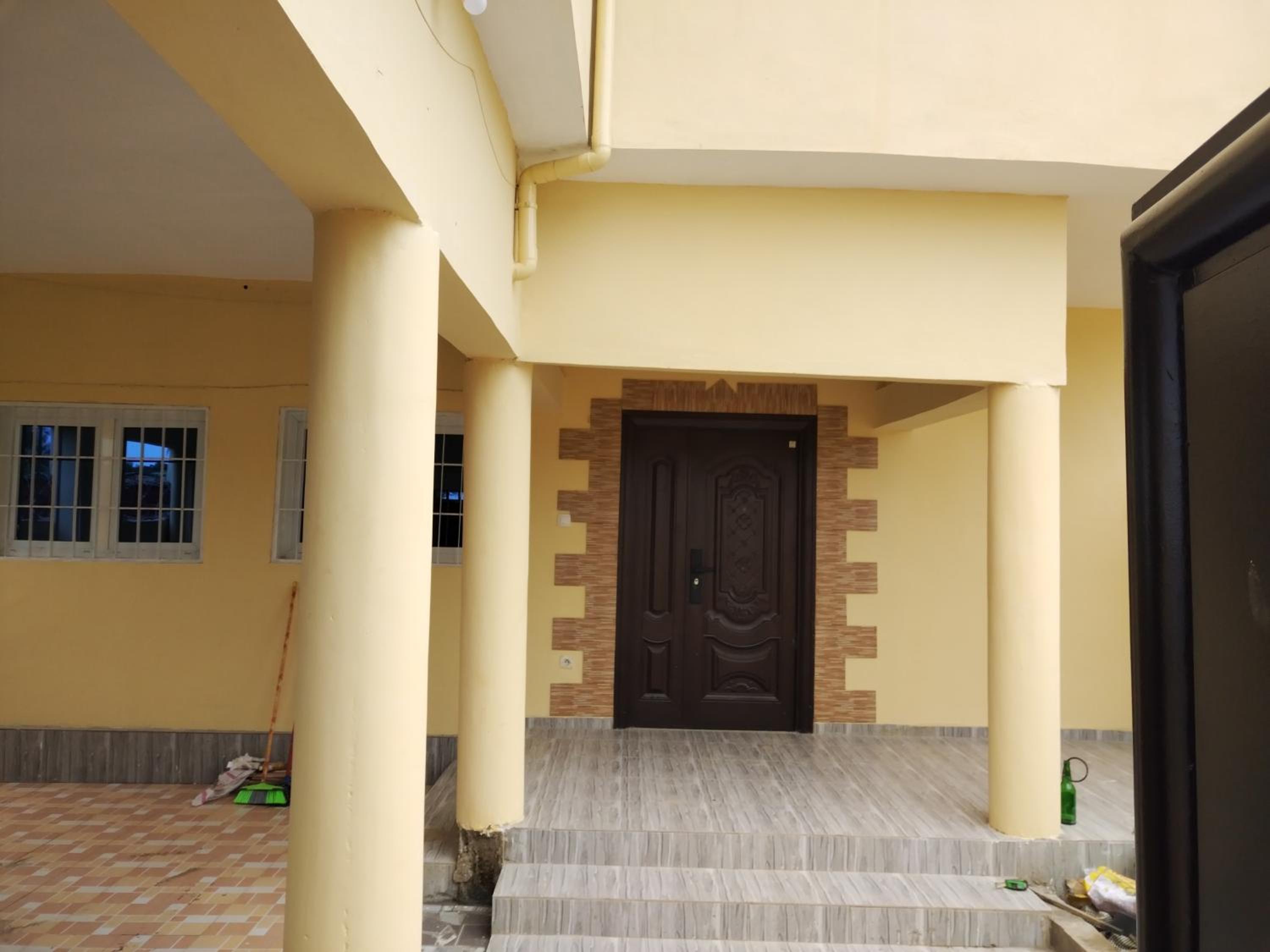 villa privée avec garage privé à Lomé Togo