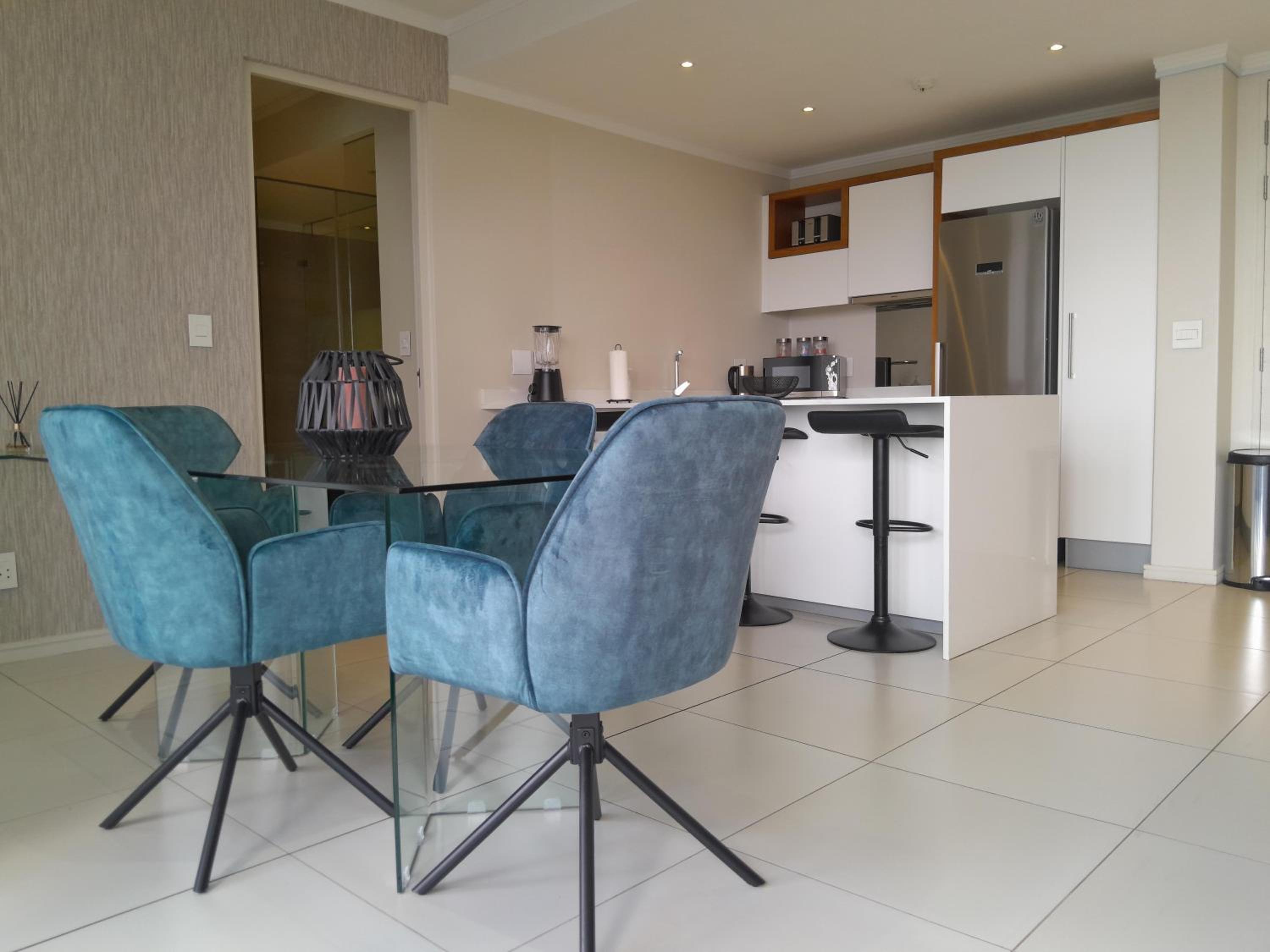 Sandton Smart Apartment Eighteen