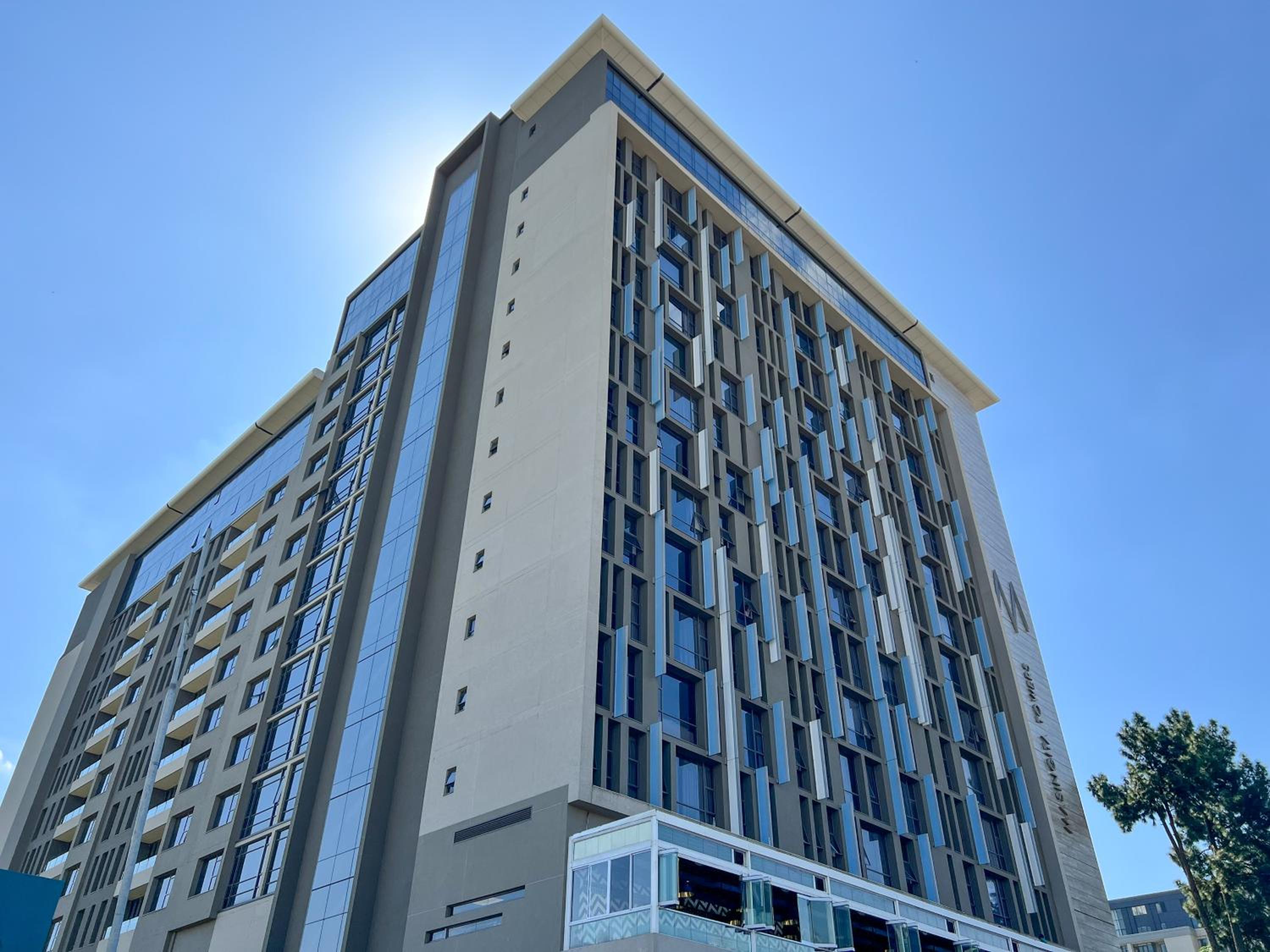 Sandton Smart Apartment Eighteen