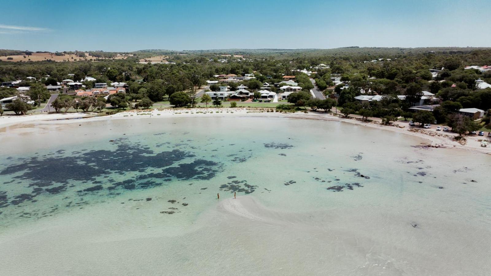 Sur Mer - Seaside Sanctuary