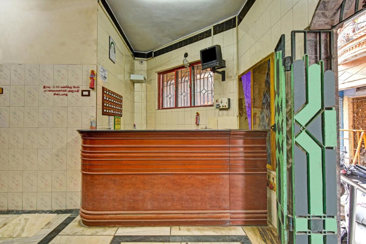 OYO 86379 Dream Palace Guest House Near Marina Beach