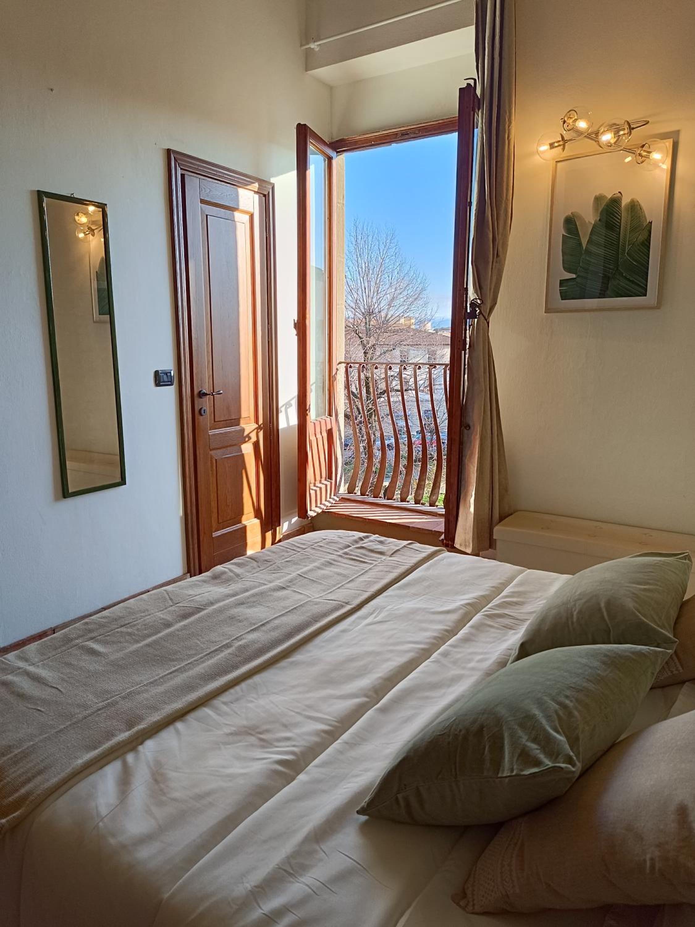 Florence castle apartment 2 bedrooms, 2 bathrooms