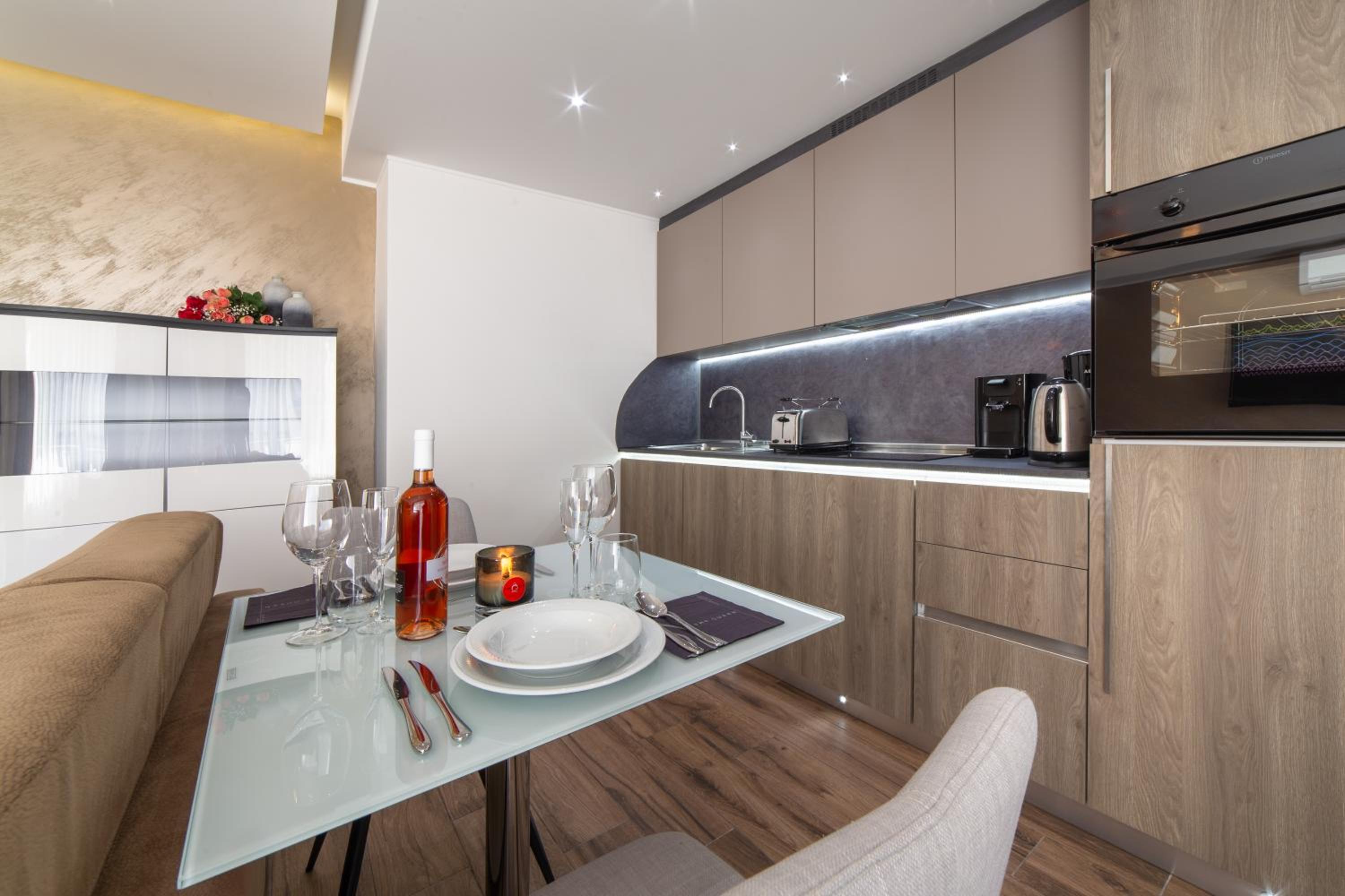 The Queen Luxury Apartments - Villa Carlotta