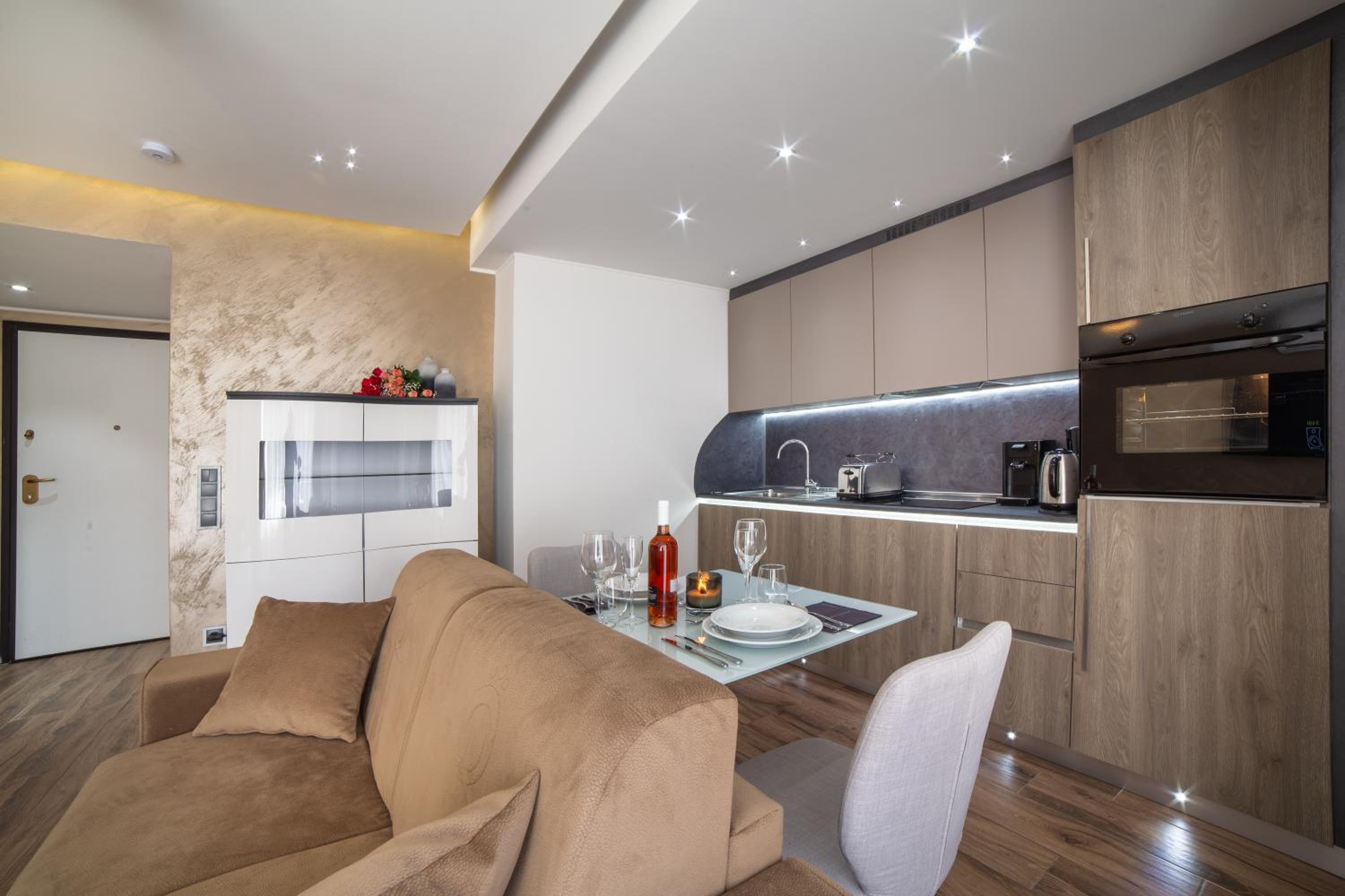 The Queen Luxury Apartments - Villa Carlotta
