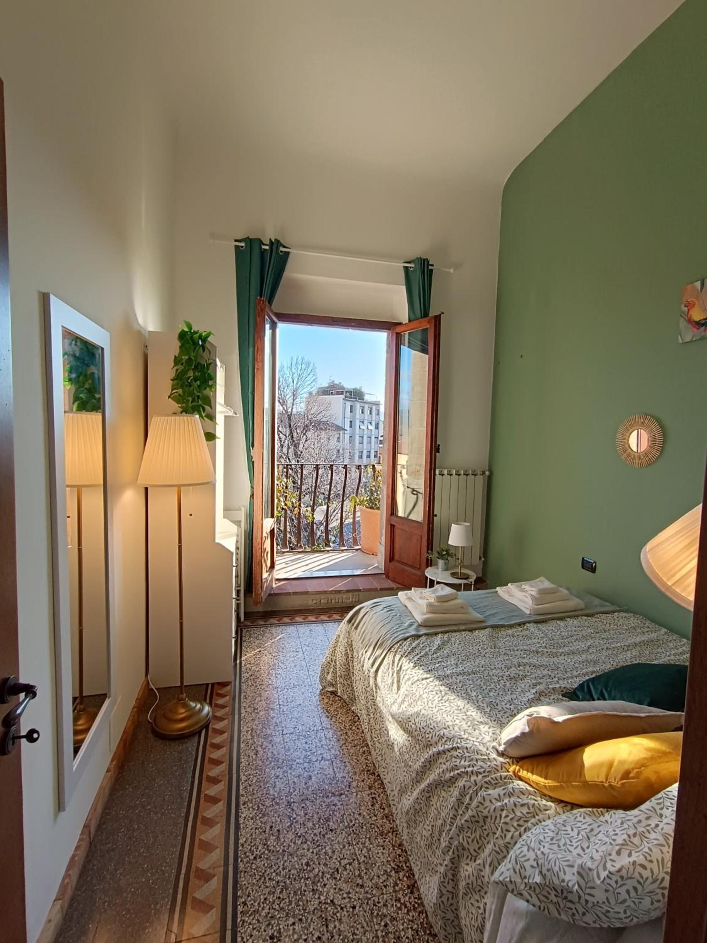 Florence castle apartment 2 bedrooms, 2 bathrooms