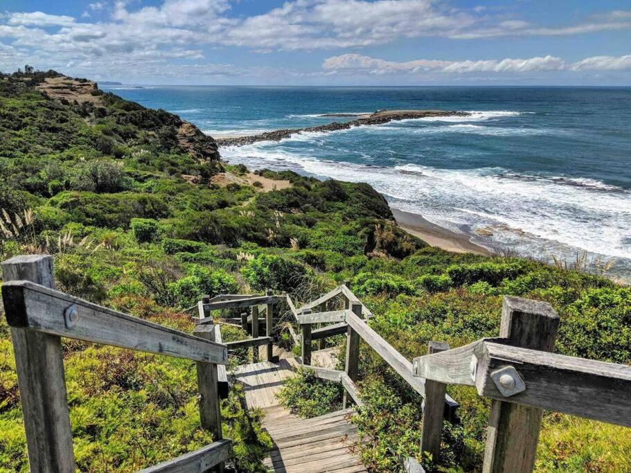 Caves Beach suite with privacy and beach location