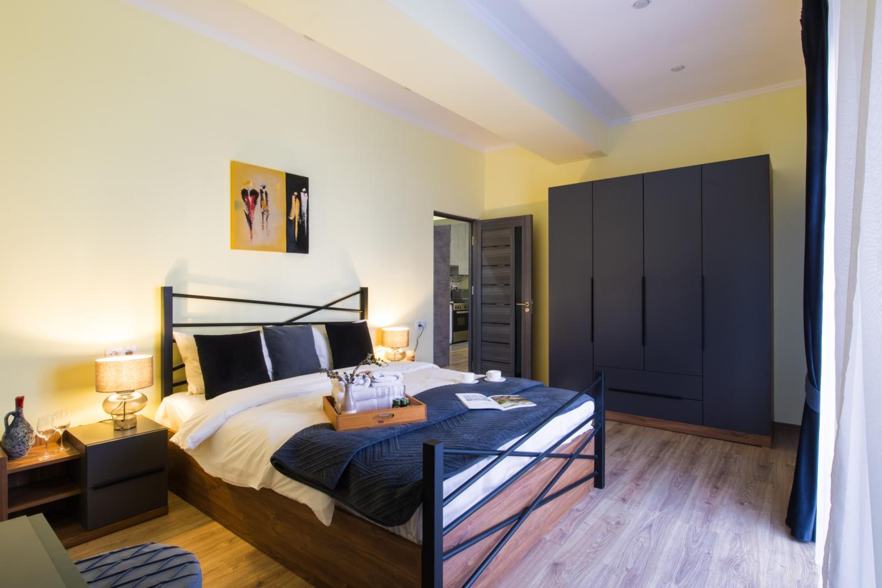 hotelise l Galleria Apartment