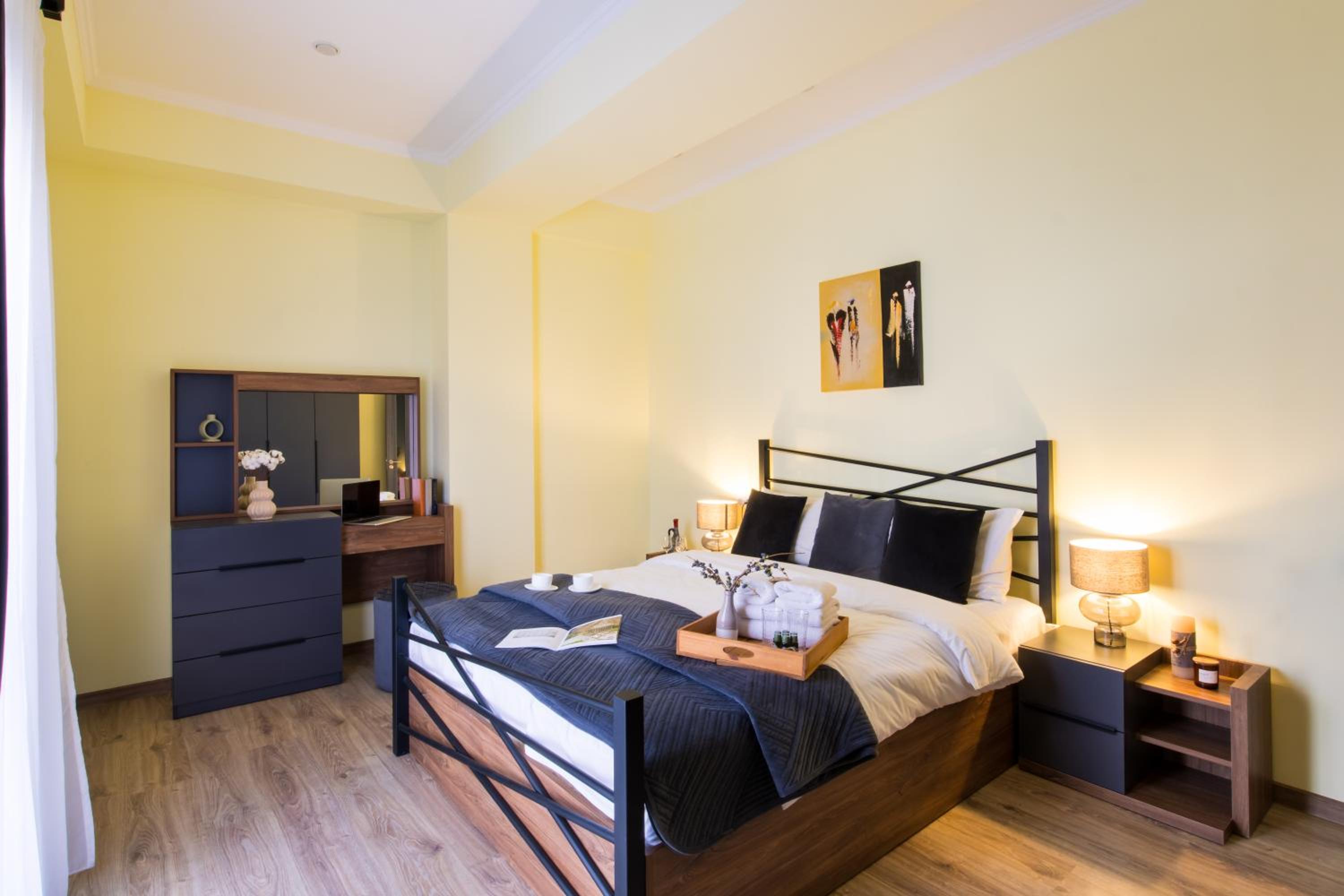 hotelise l Galleria Apartment
