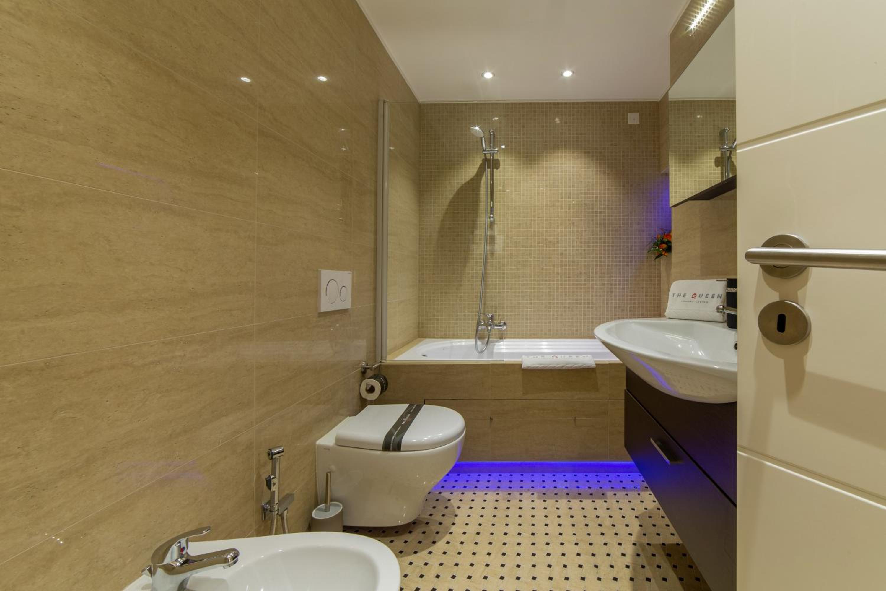 The Queen Luxury Apartments - Villa Carlotta