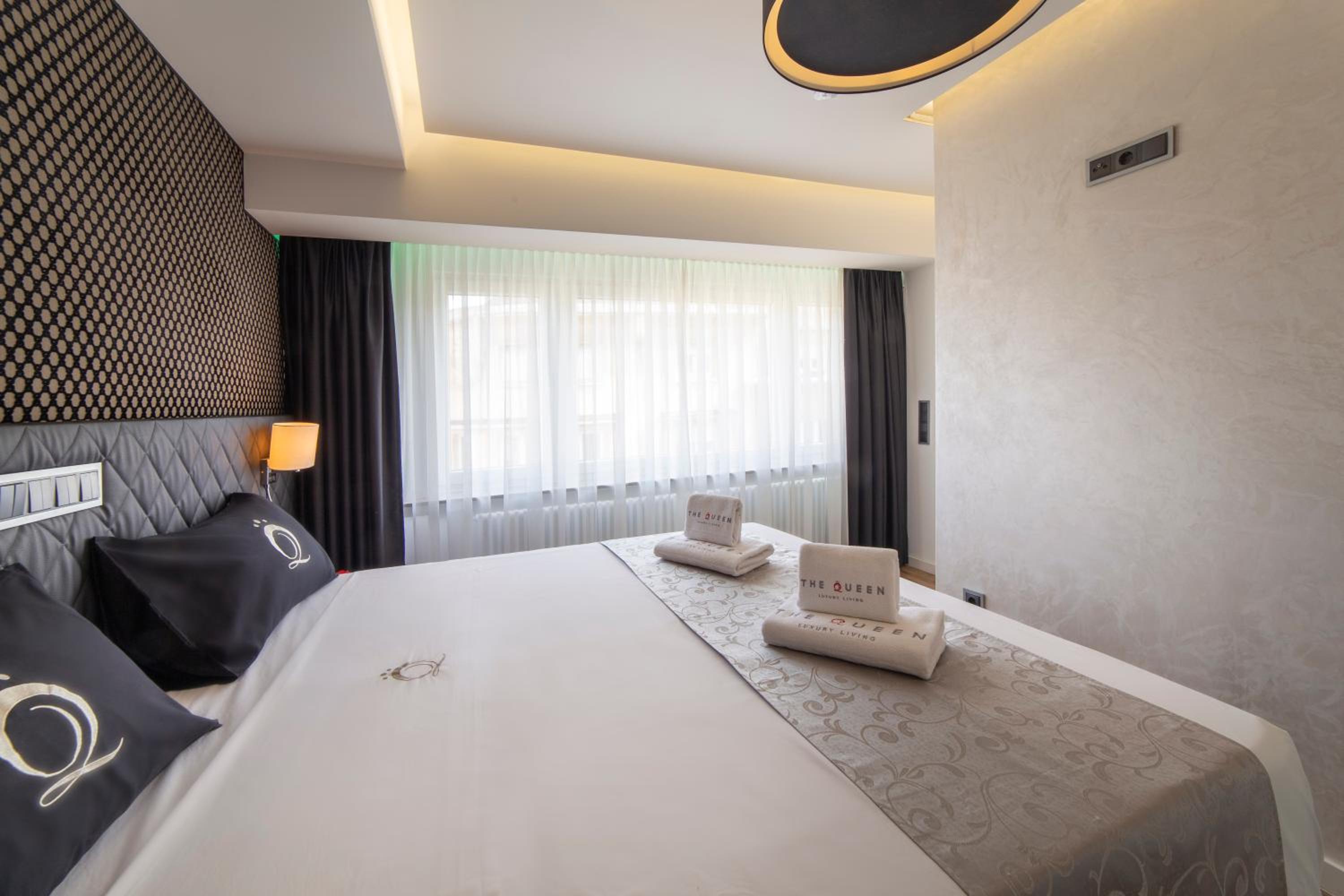 The Queen Luxury Apartments - Villa Carlotta