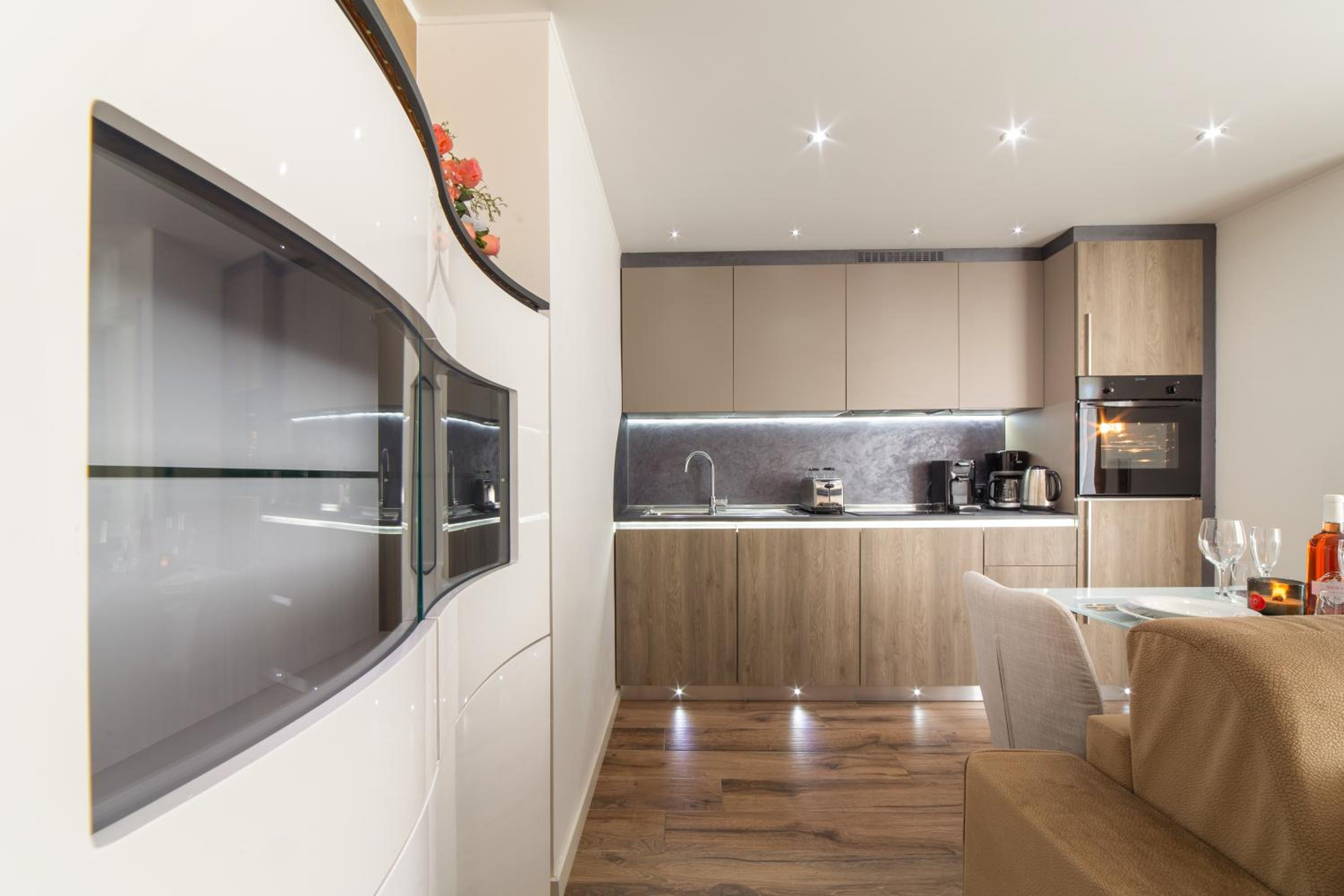 The Queen Luxury Apartments - Villa Carlotta