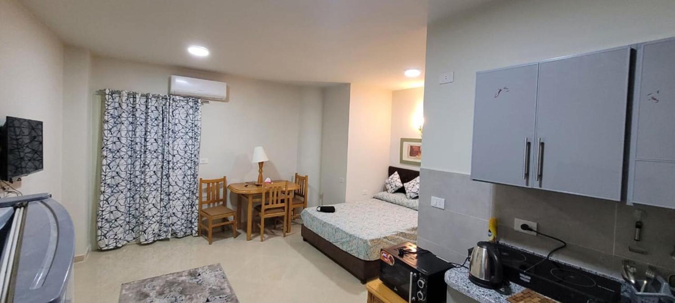 Holiday studio with seaview, Amazing for couples, Sunny & SeaView & Free Wi-fi view 2