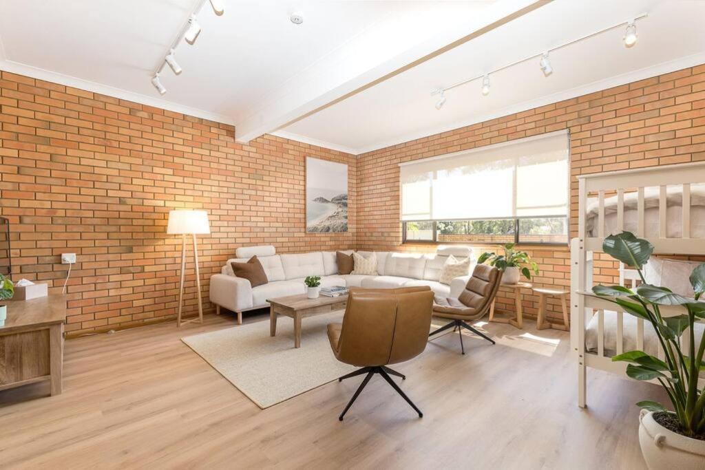 Byron's Beach House Mylestom