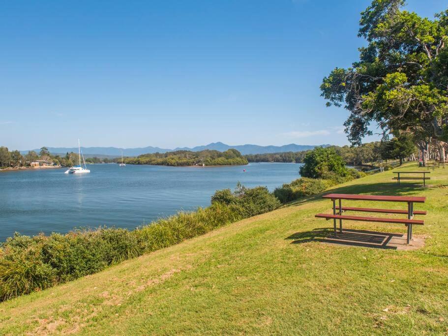 Byron's Beach House Mylestom