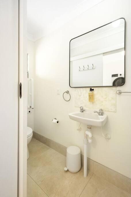 Byron's Beach House Mylestom