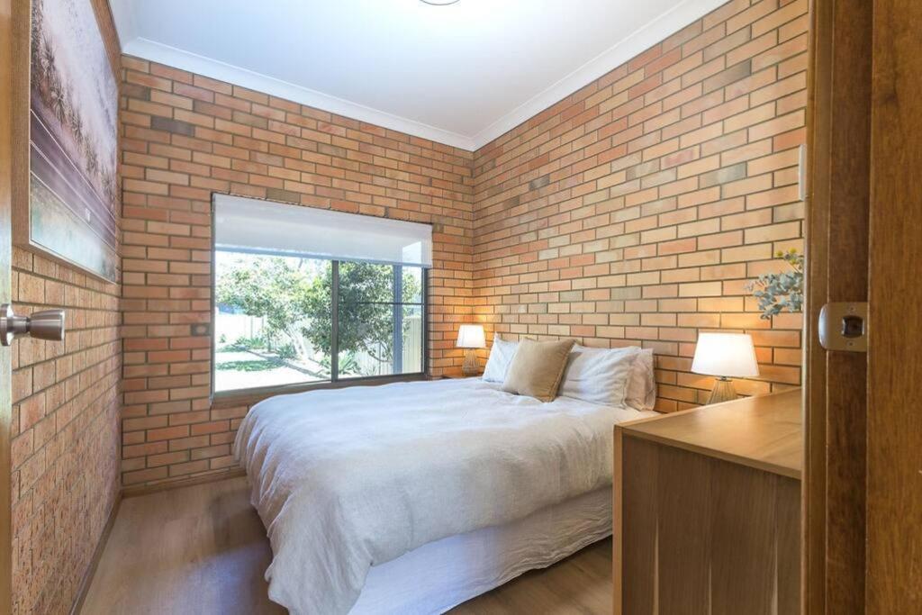 Byron's Beach House Mylestom