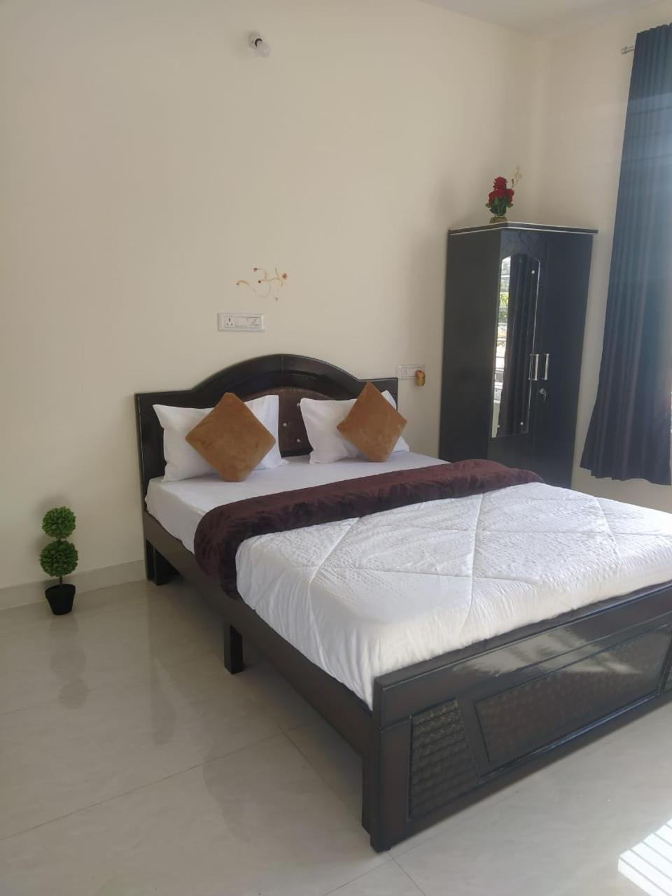 Nandi Skandagiri Guest House view 5